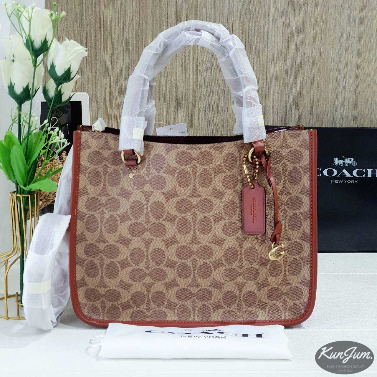 COACH (Style No.C3889) | LINE SHOPPING