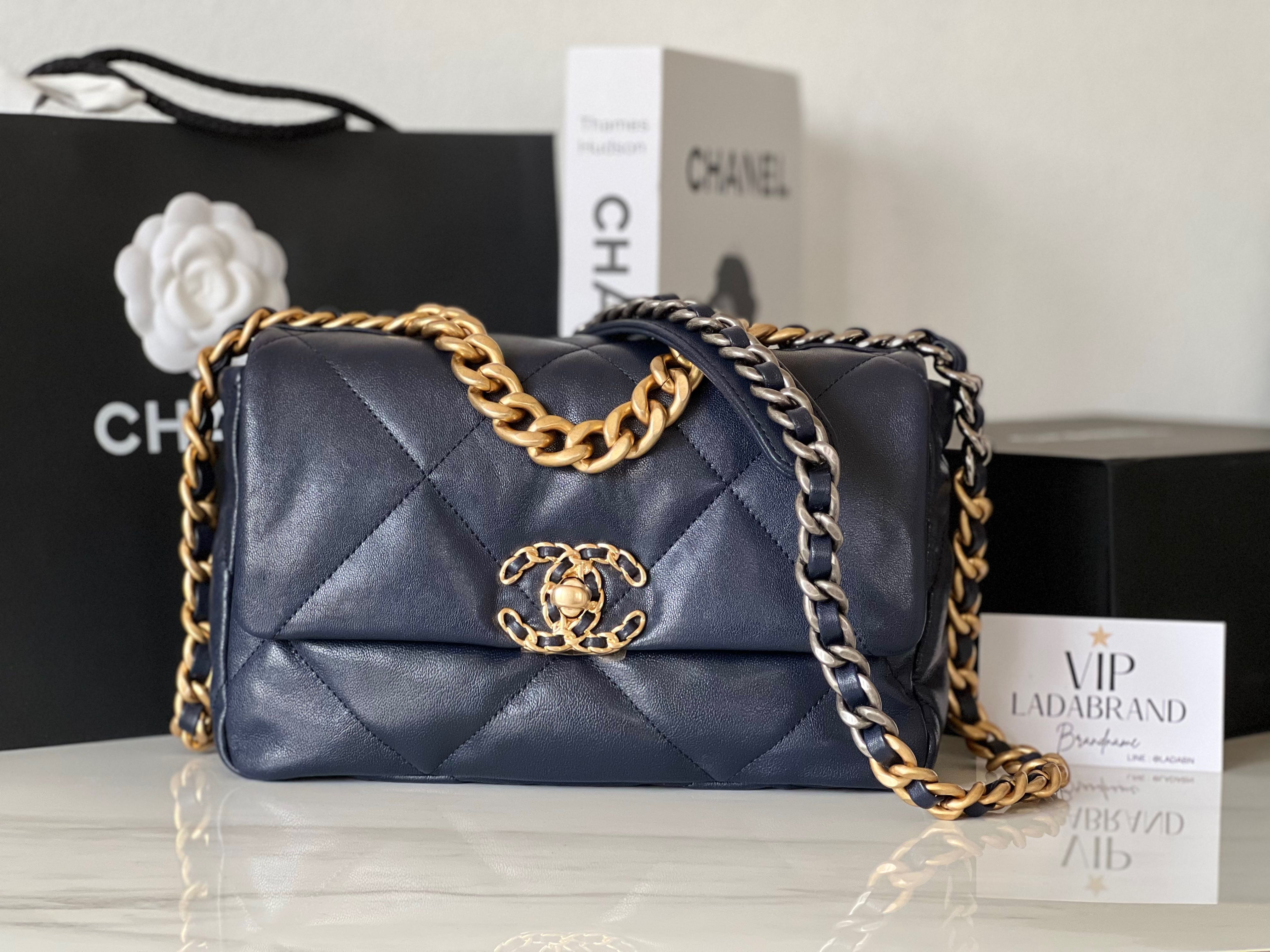 Chanel 19 clearance size 26