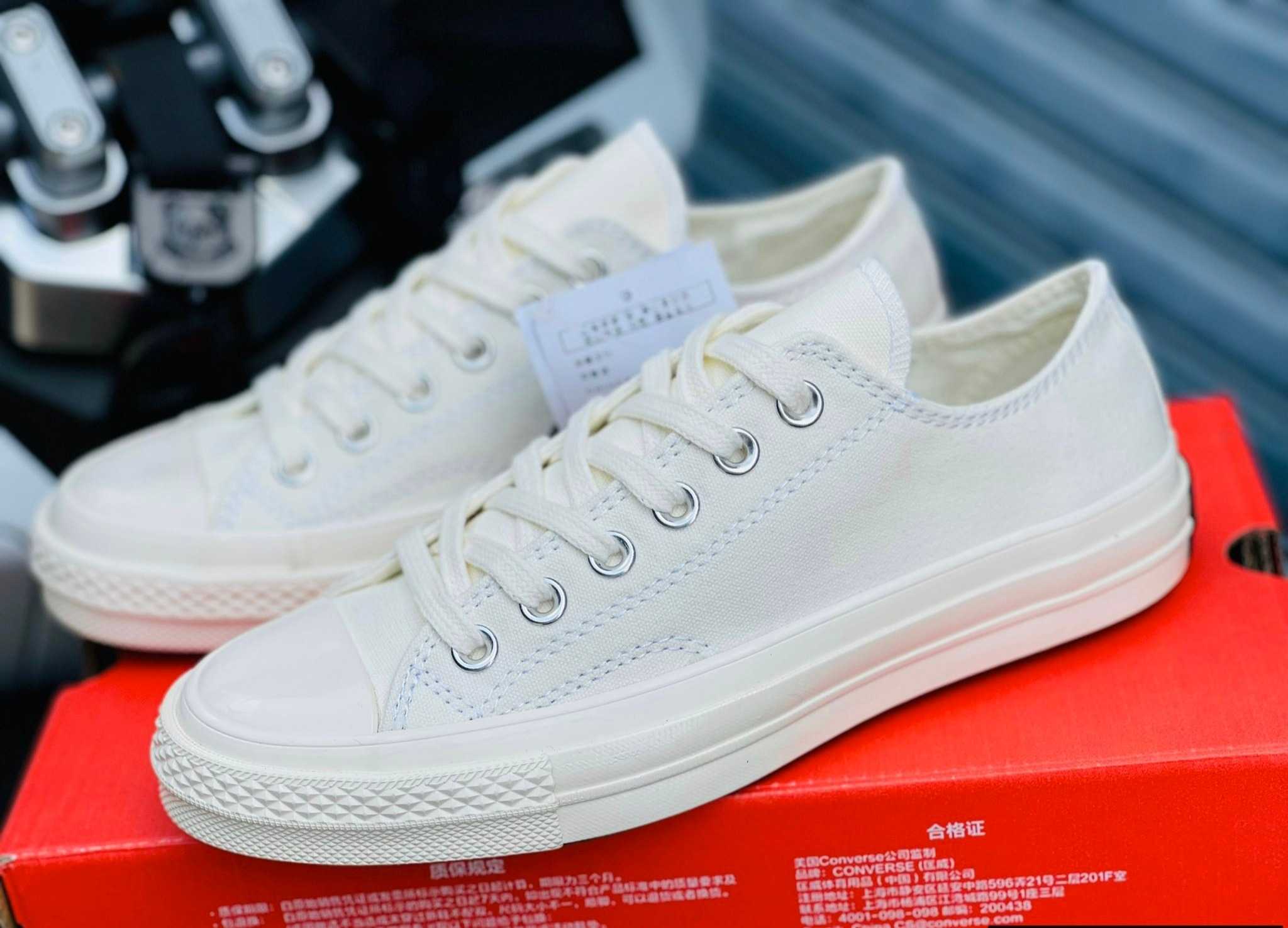 1. converse chuck hot sale taylor all star ราคา