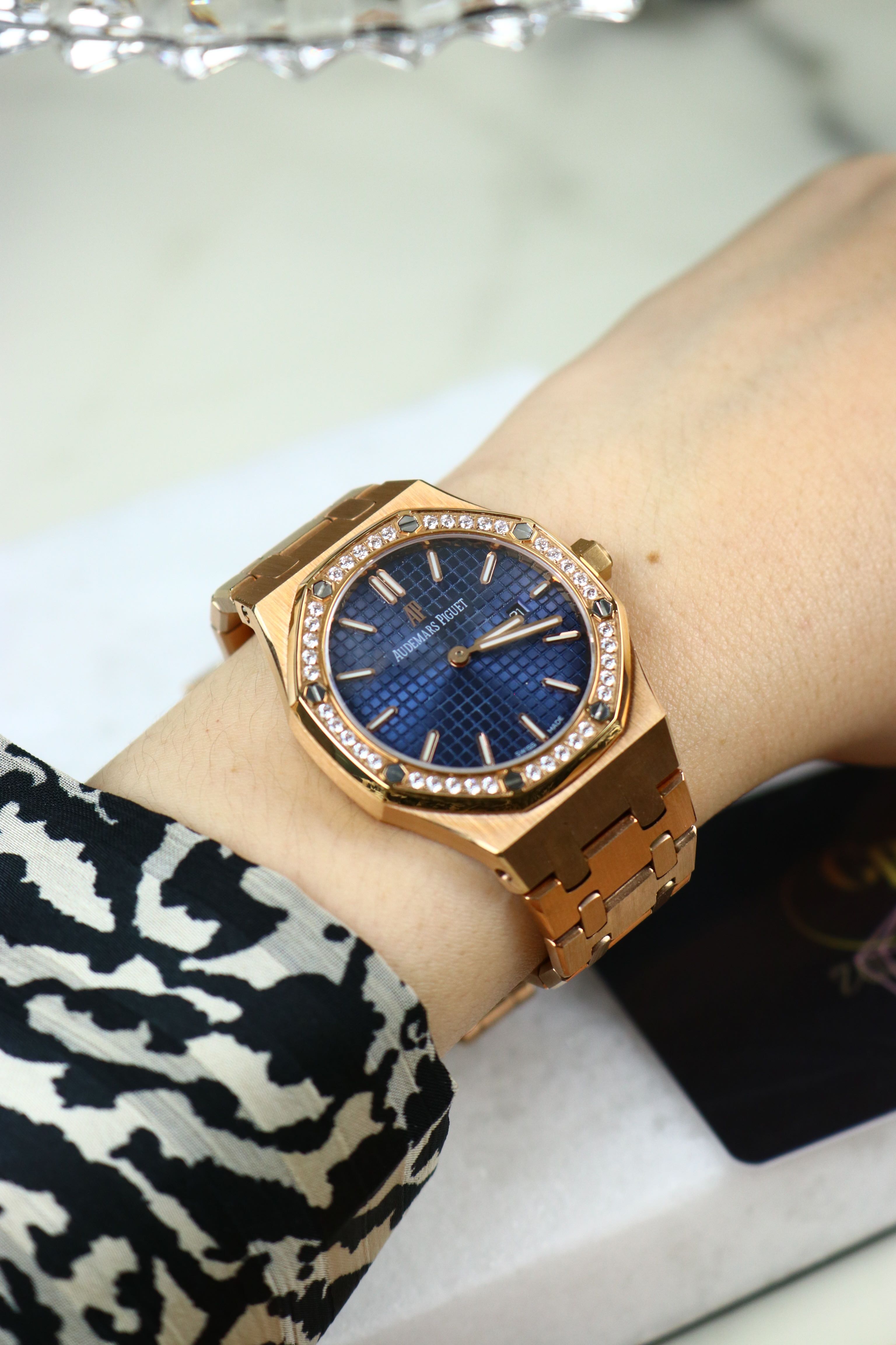 Audemars Piguet Royal Oak lady 33 mm. Quartz japan movement LINE