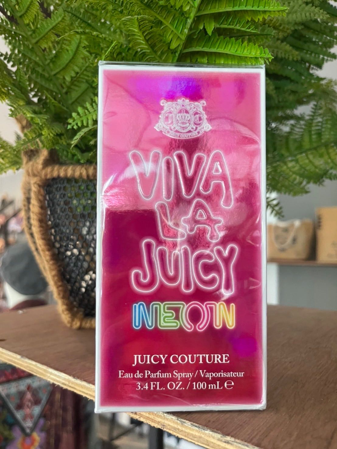 ViVa La Juicy NEON💕  Viva la juicy, Perfume bottles, Neon