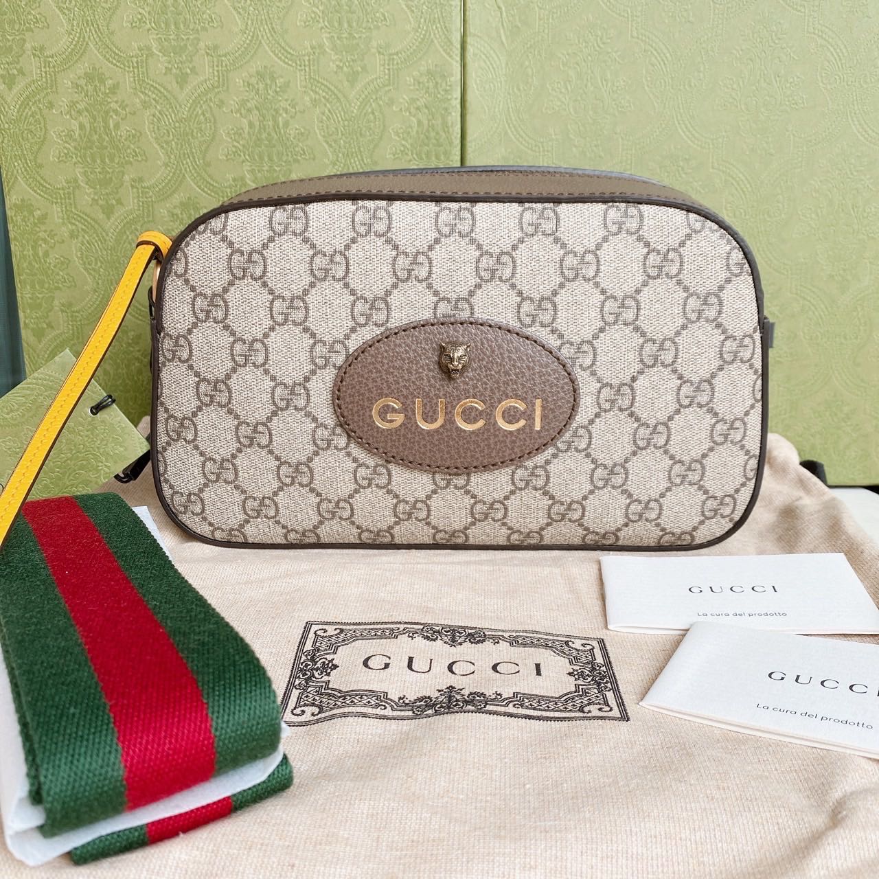 Gucci supreme camera on sale bag