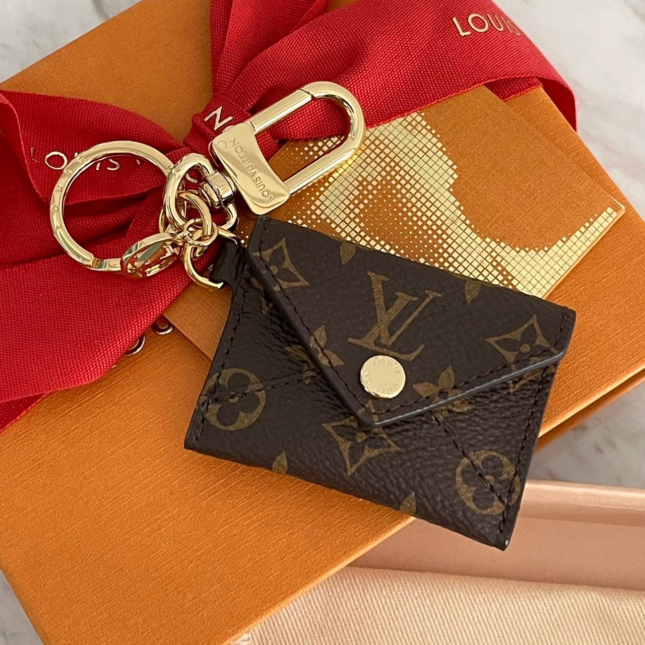 New Lv Key Microchip