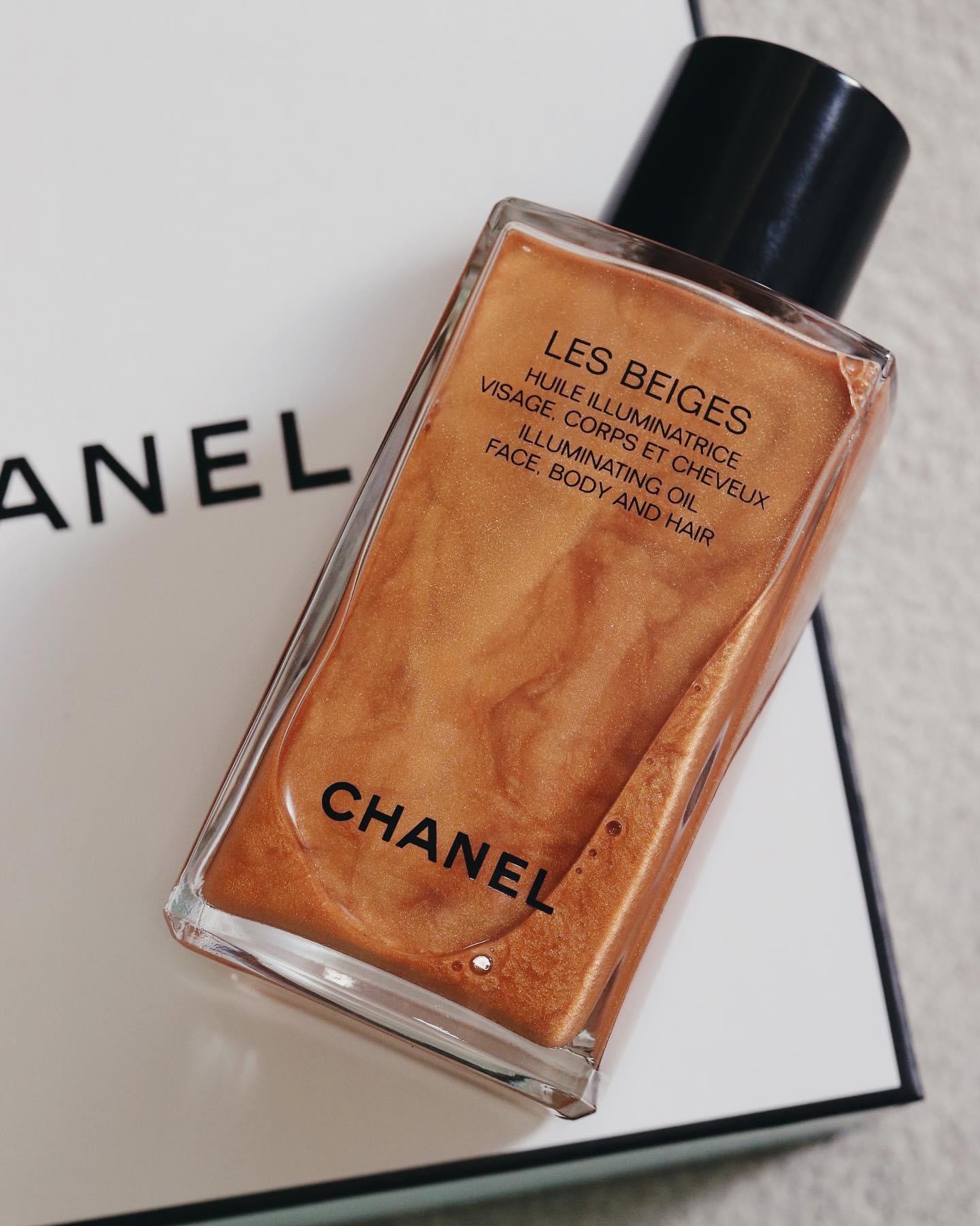 CHANEL (LES BEIGES) Illuminating Oil Face Body and Hair