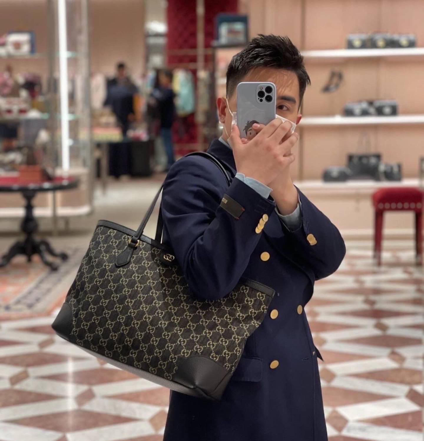Gucci monogram tote bag sale