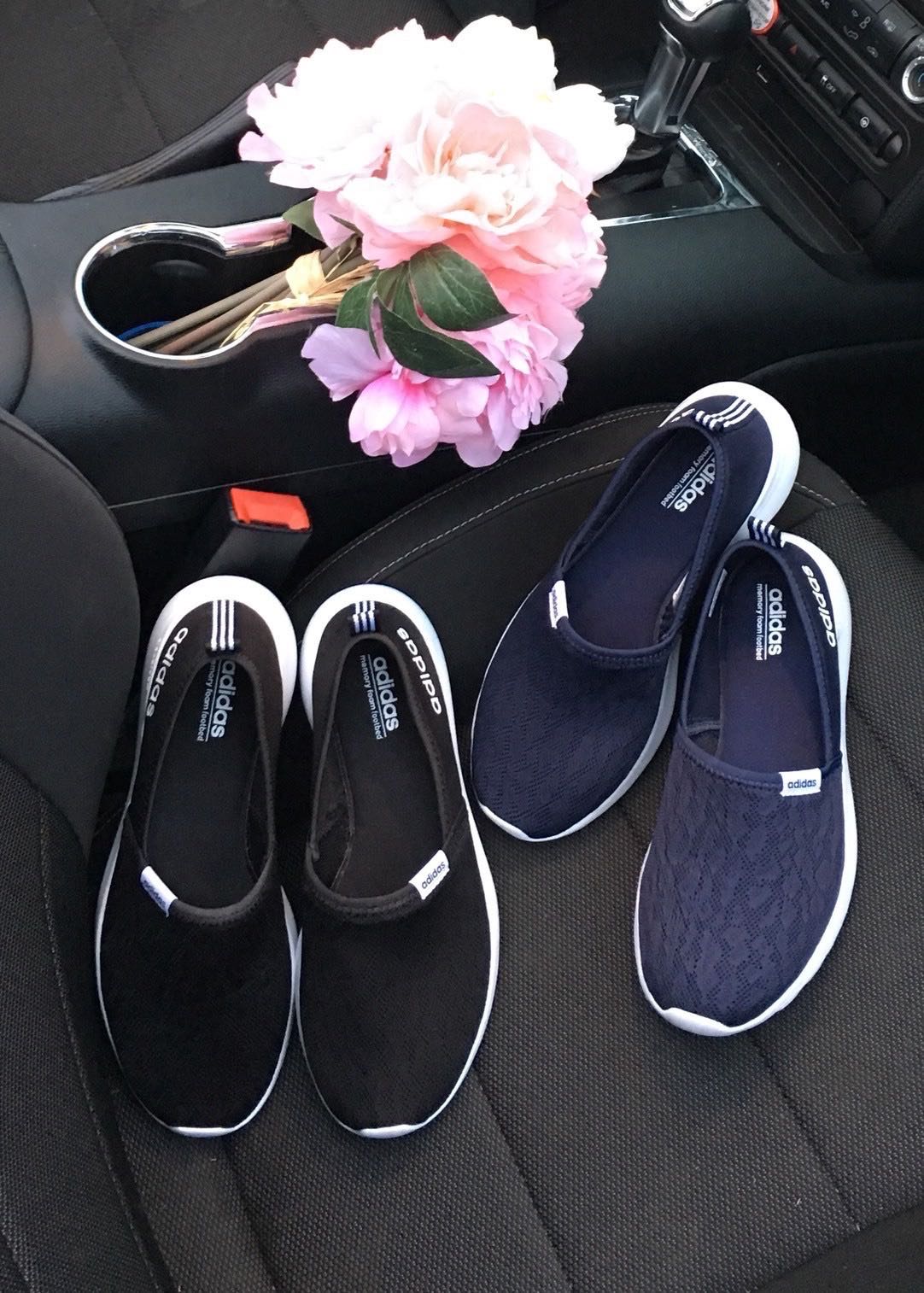 Adidas memory foam hotsell footbed slip on