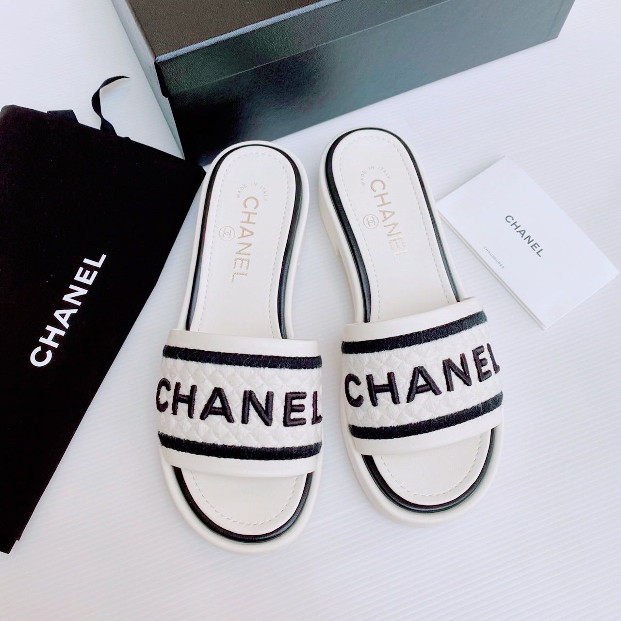 New Chanel sandals shoes
