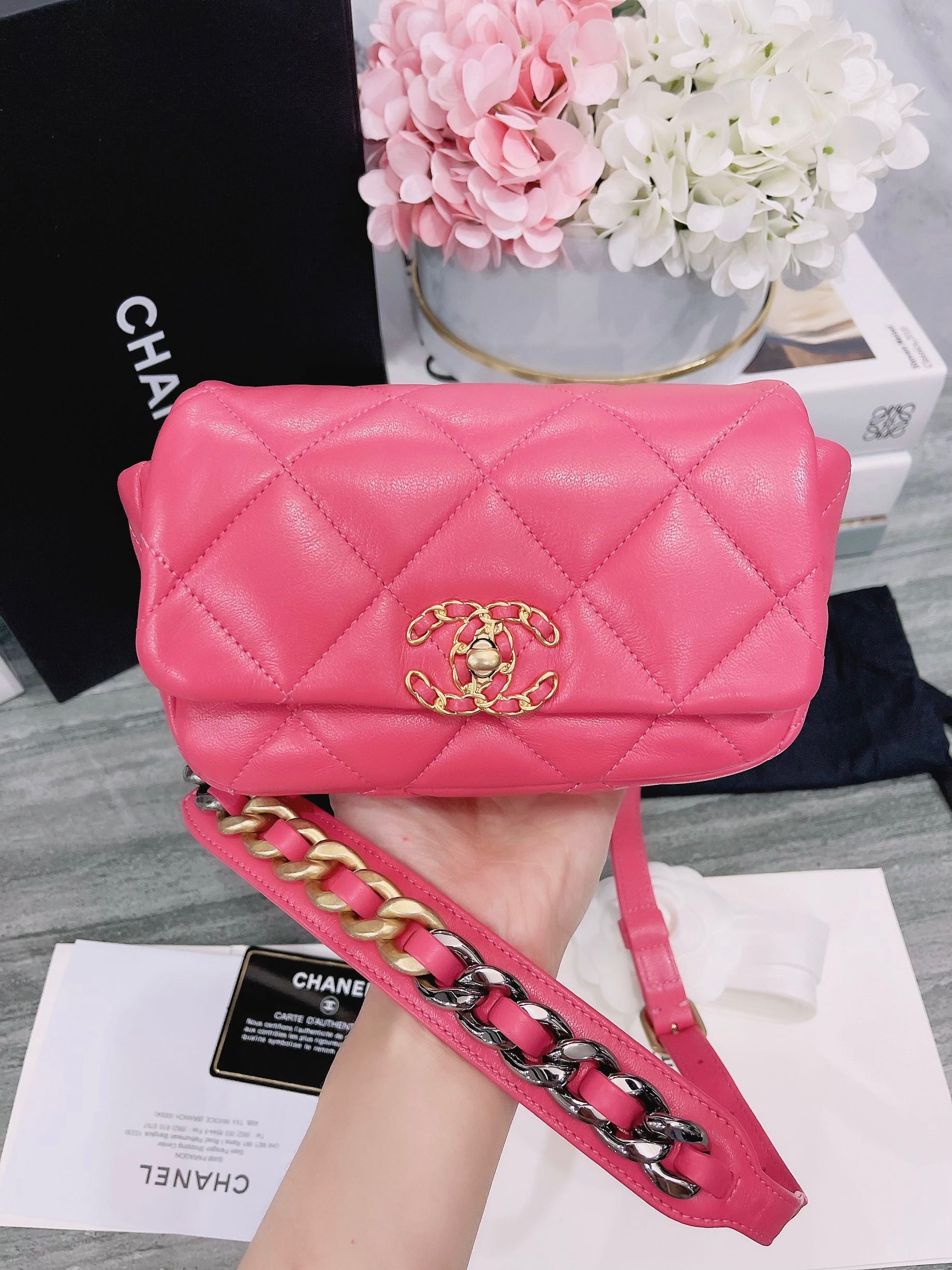 Unused !! Chanel 19 belt bag in pink holo29 shop Thai