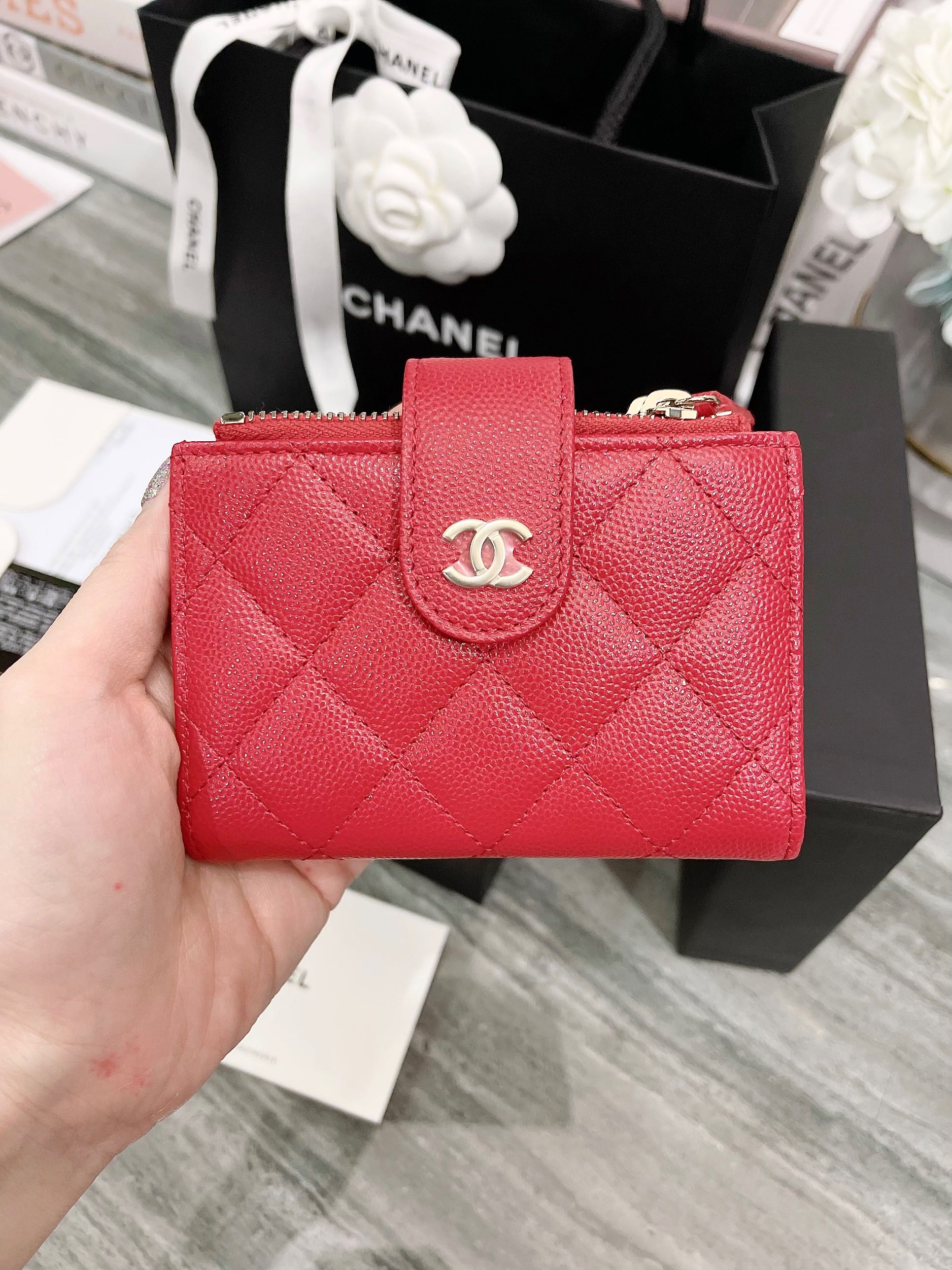 New Chanel card holder wallet holo31 caviar skin ghw