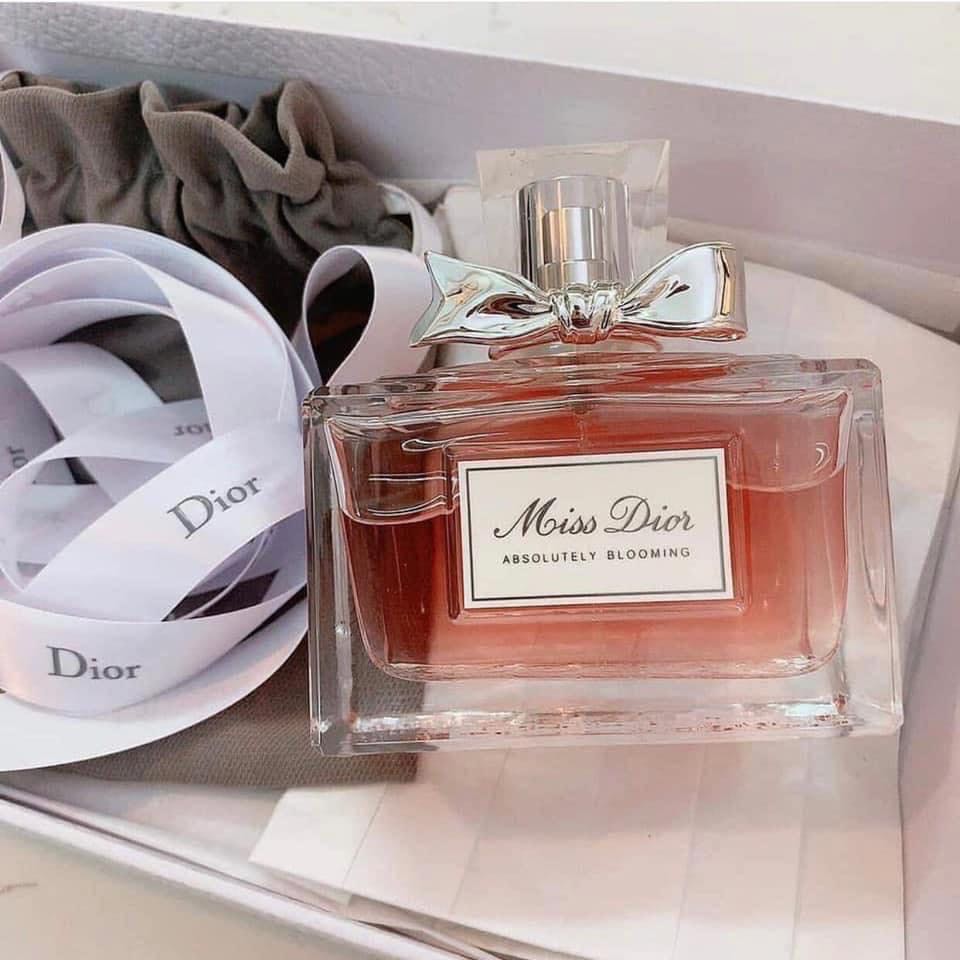 Miss dior absolutely blooming tester top