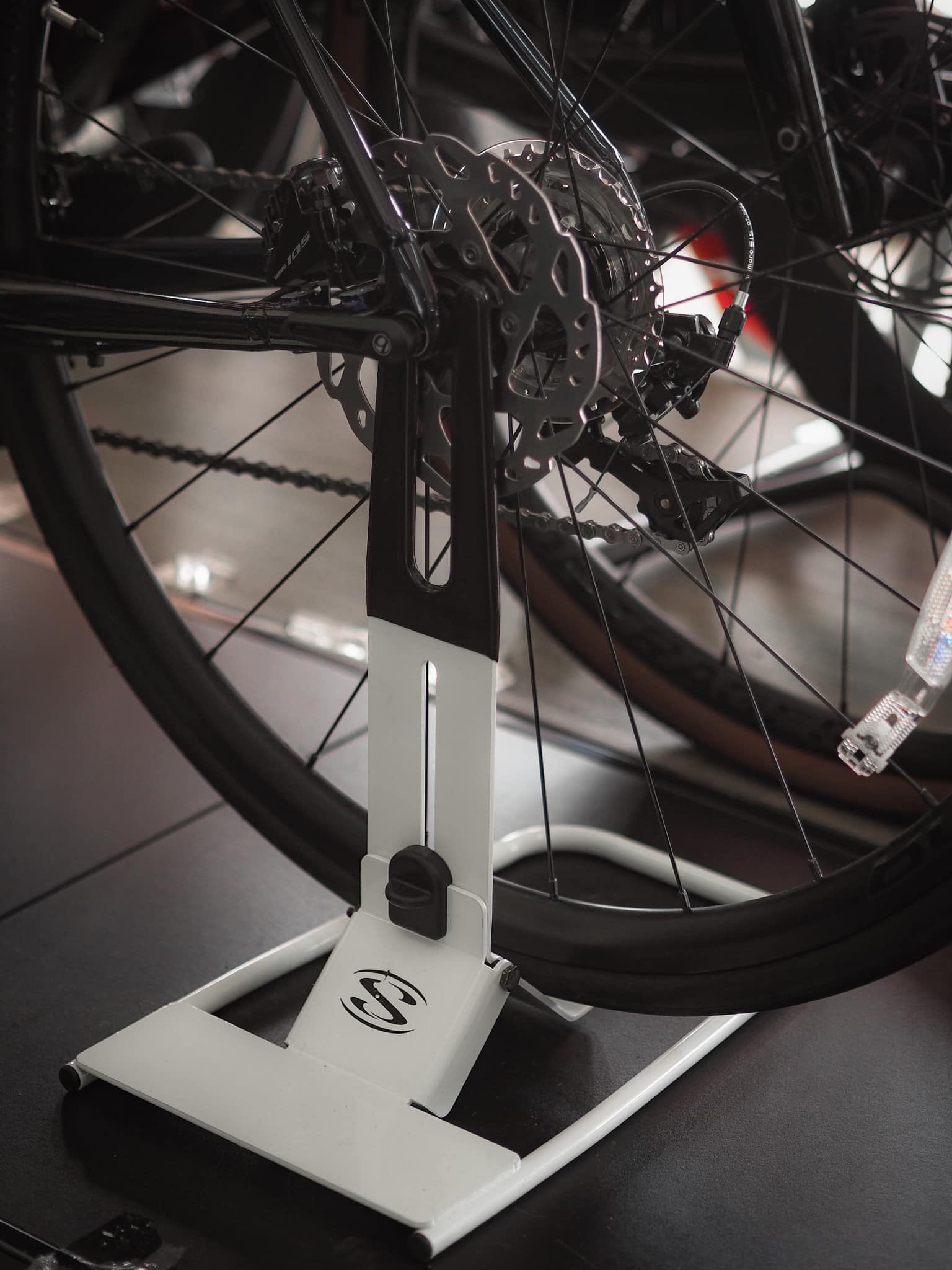 Saris the boss bike stand outlet