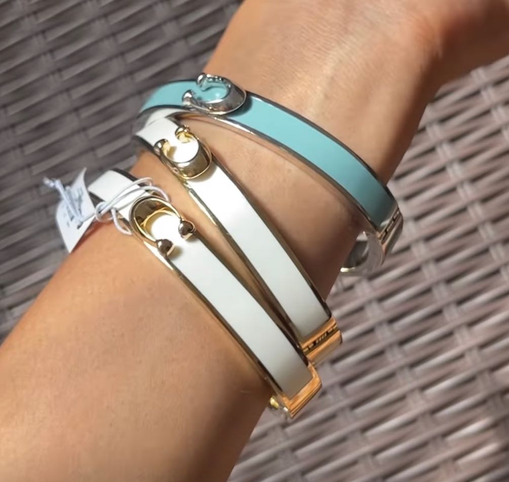 Push signature hinged bangle deals