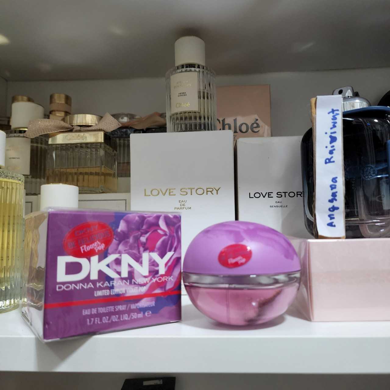 Henfald Installation famlende น้ำหอมแท้มือสอง DKNY Be Delicious Flower Pop Violet Pop ขวด 50ml เหลือ  +-40ml | LINE SHOPPING