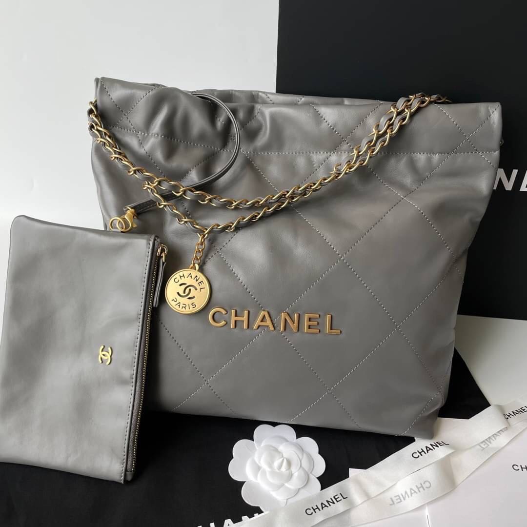 Chanel 22 Small Bag