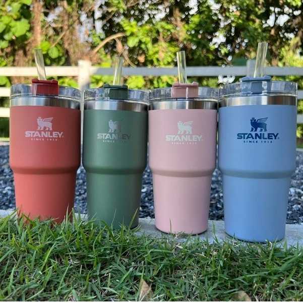 Stanley Travel Tumber Cup 23oz LINE SHOPPING
