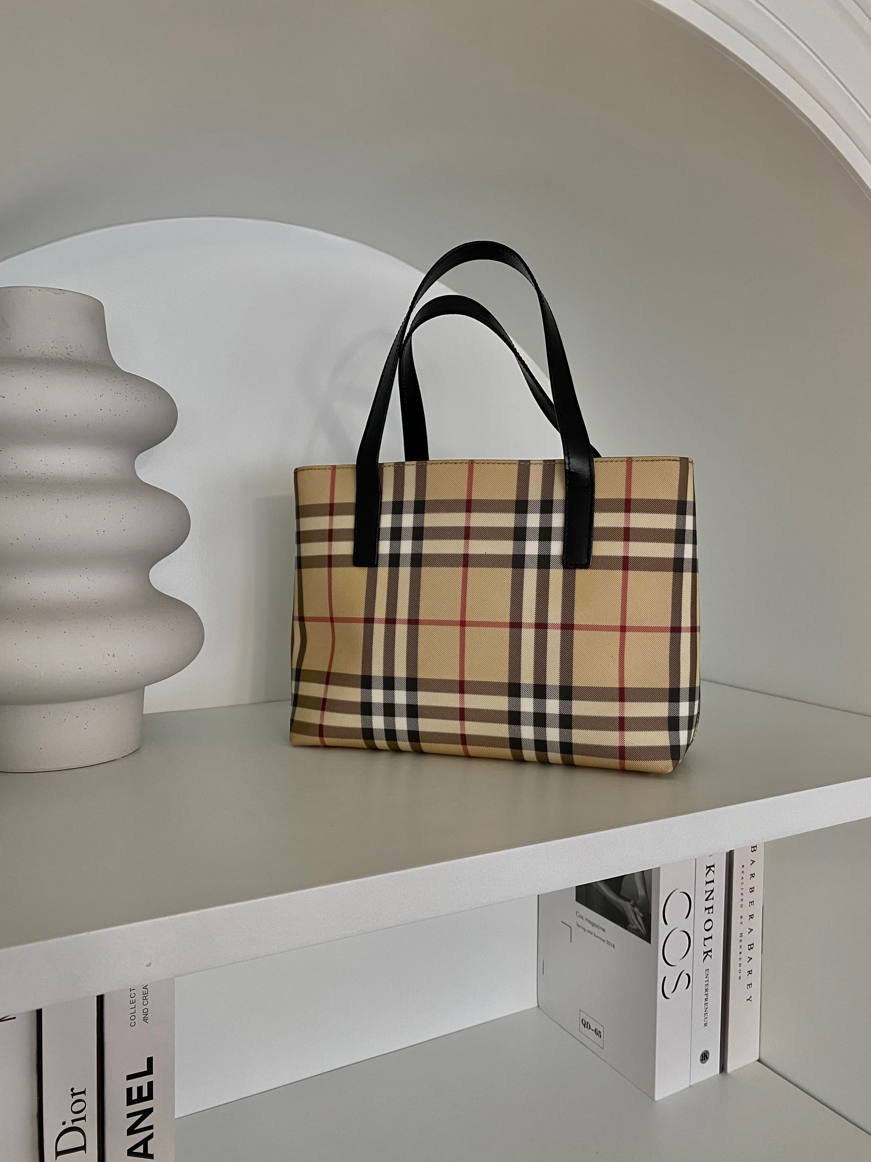 Burberry tote bag LINE SHOPPING