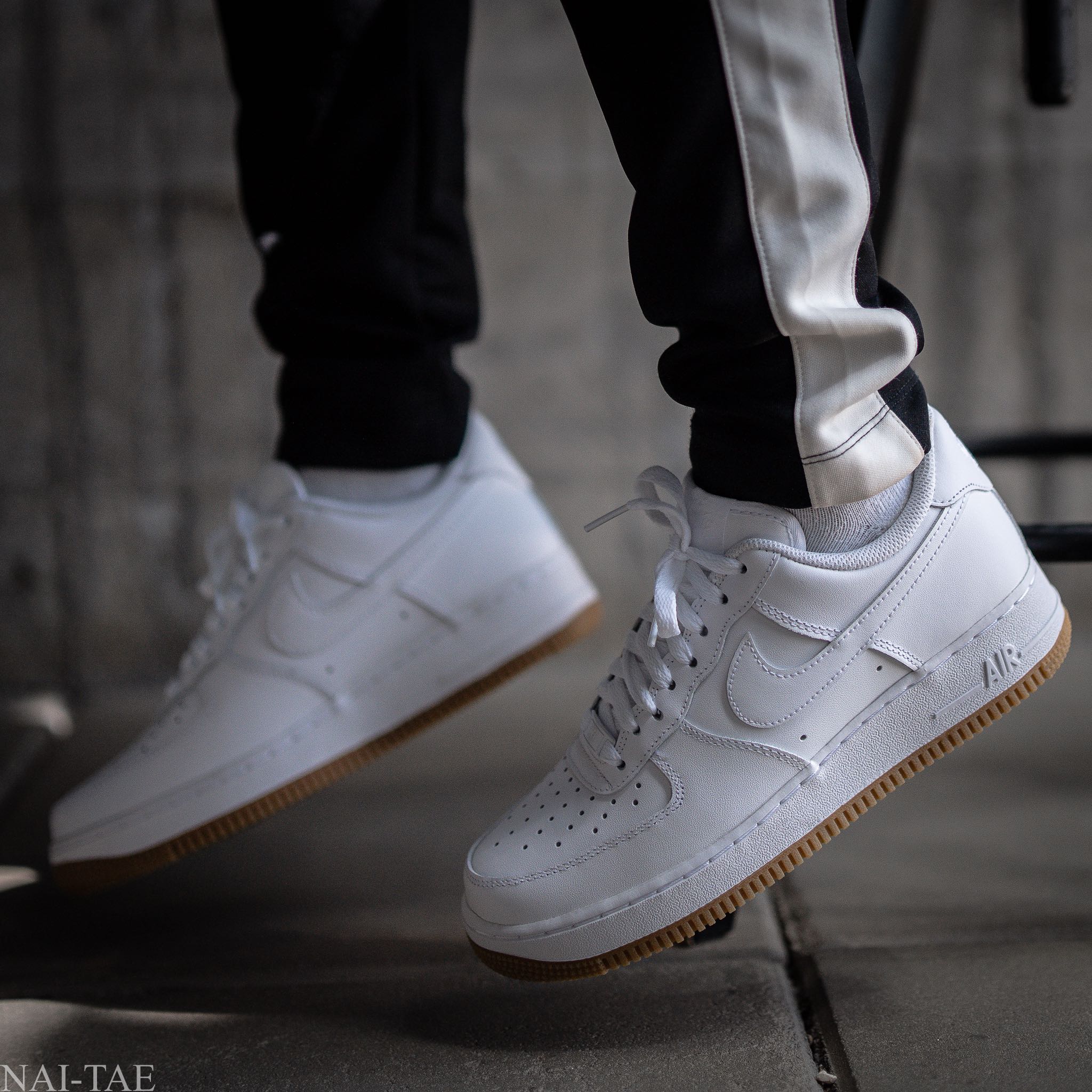 Air force one all white gum bottom sales