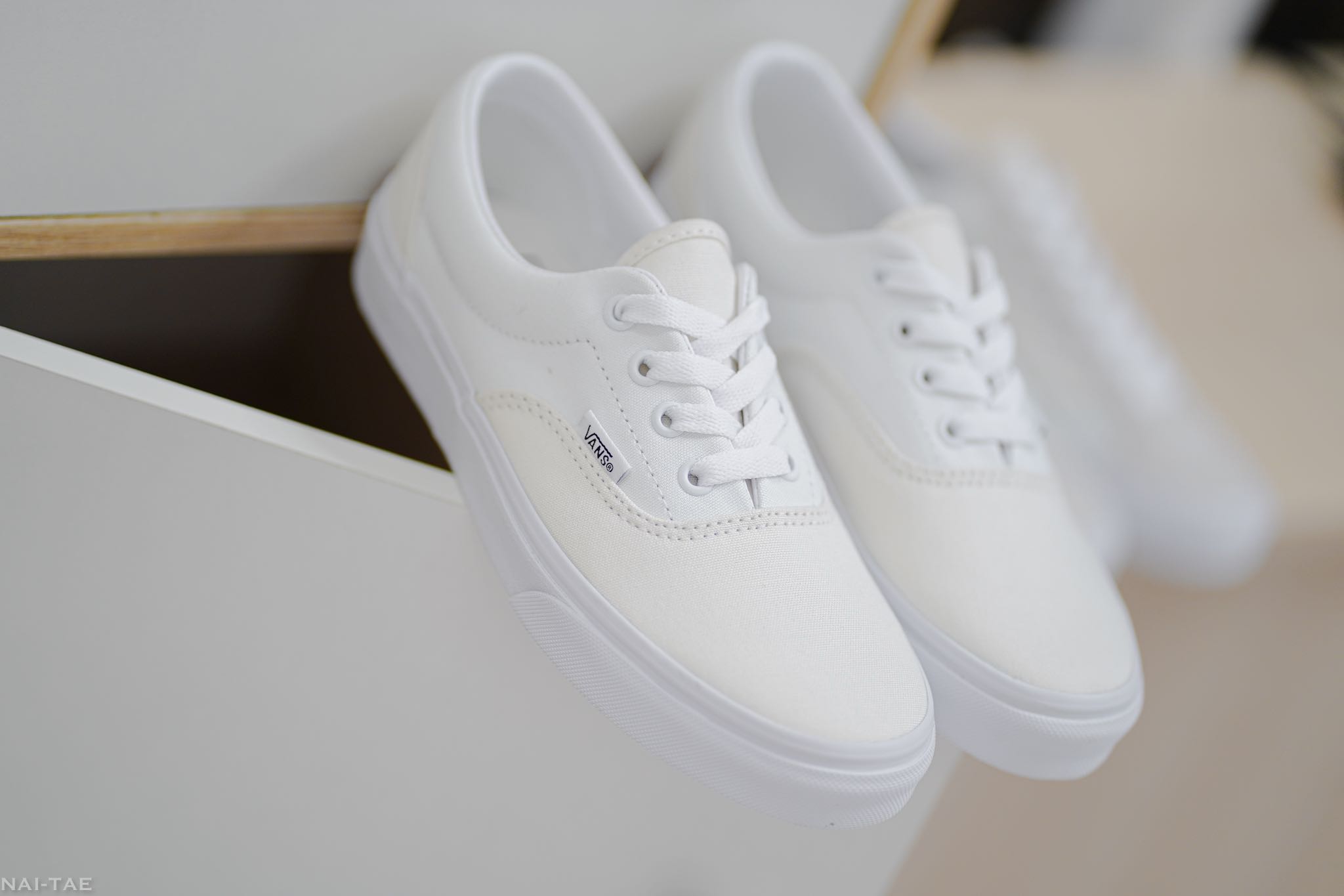 Vans era classic sales tumble true white