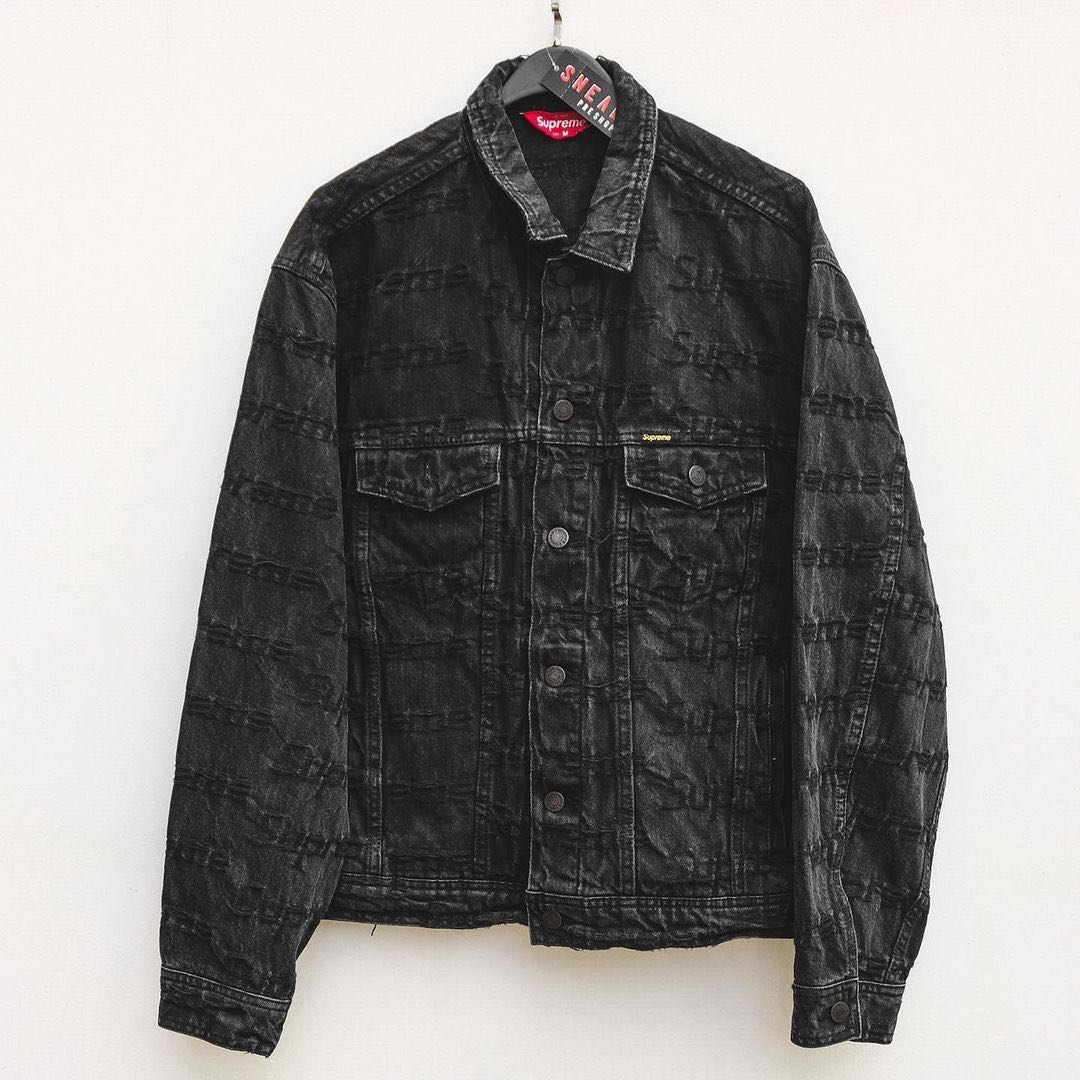 Supreme Frayed Logos Denim Trucker Jacket