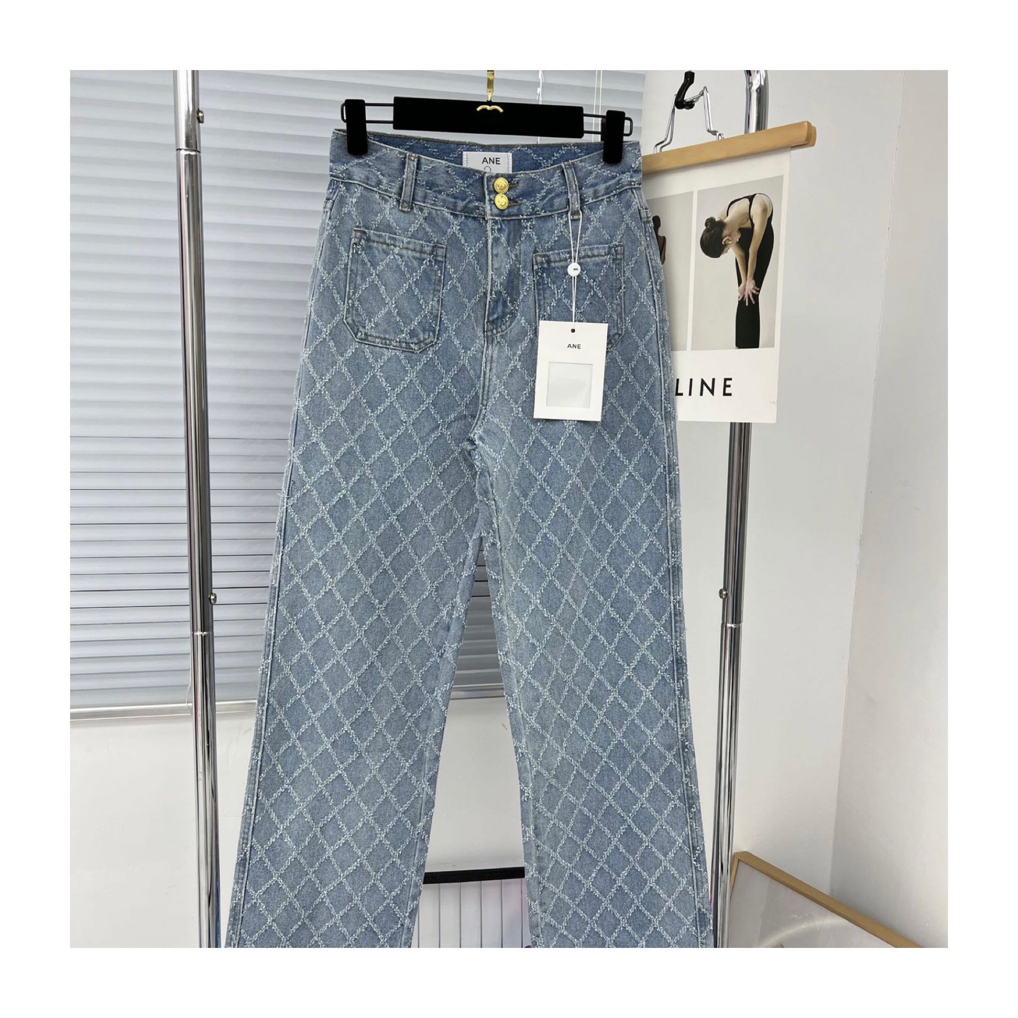 Chanel Jeans 