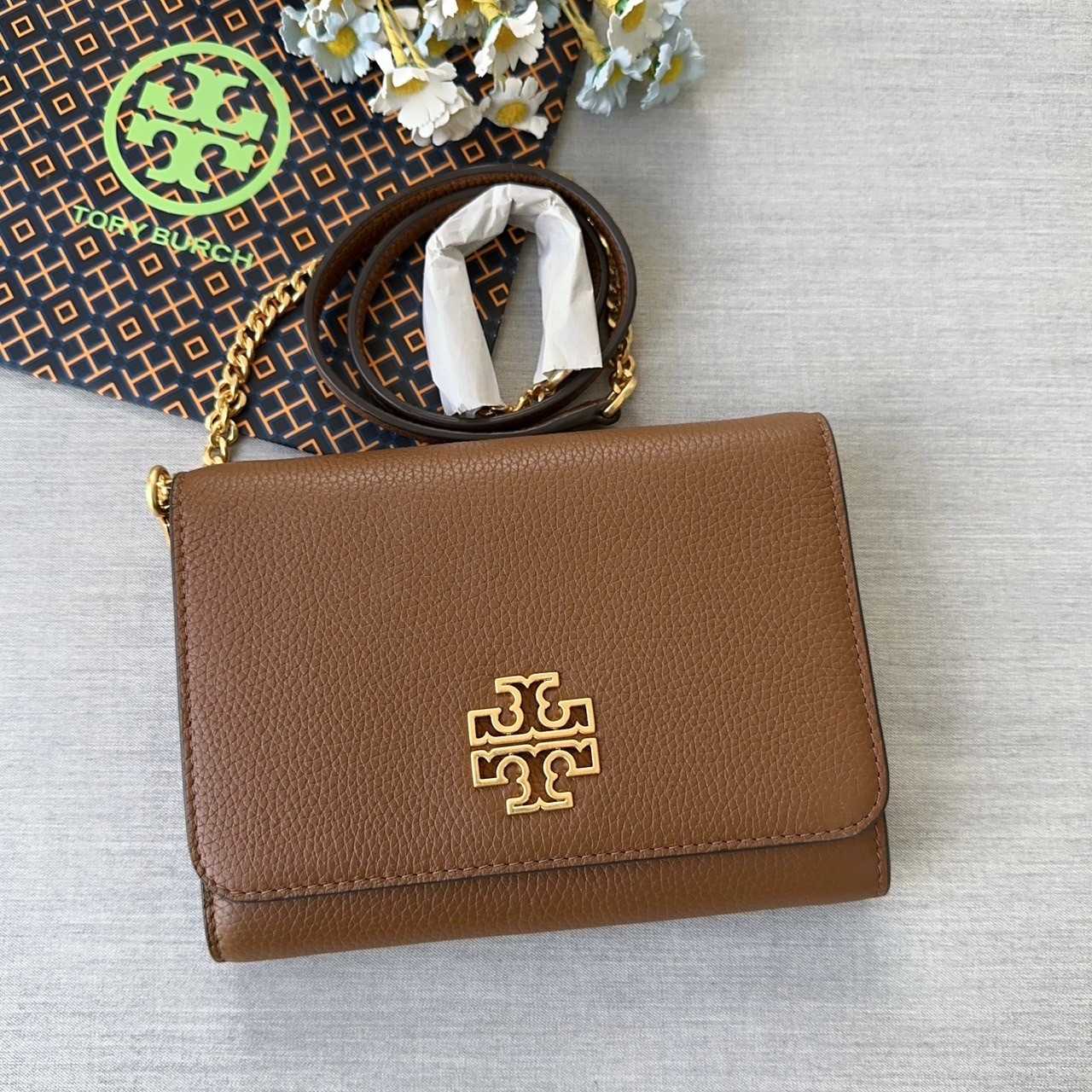 Tory burch britten wallet on chain best sale