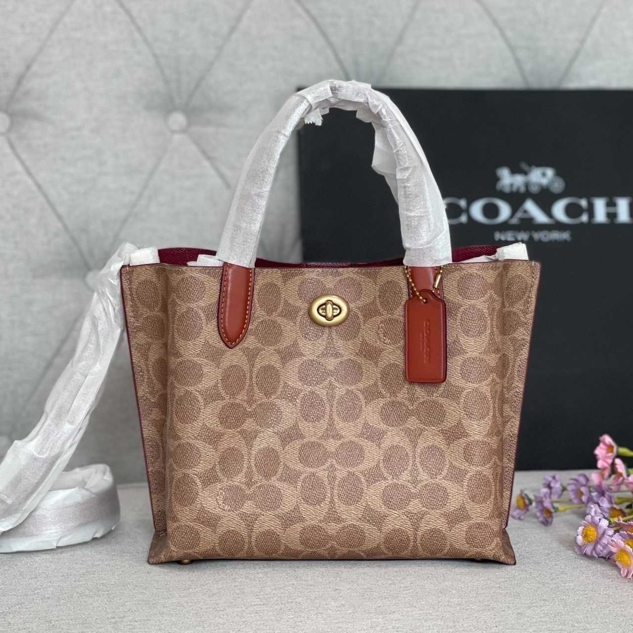 COACH C8562 Willow Tote 24 In Signature Canvas LINE SHOPPING