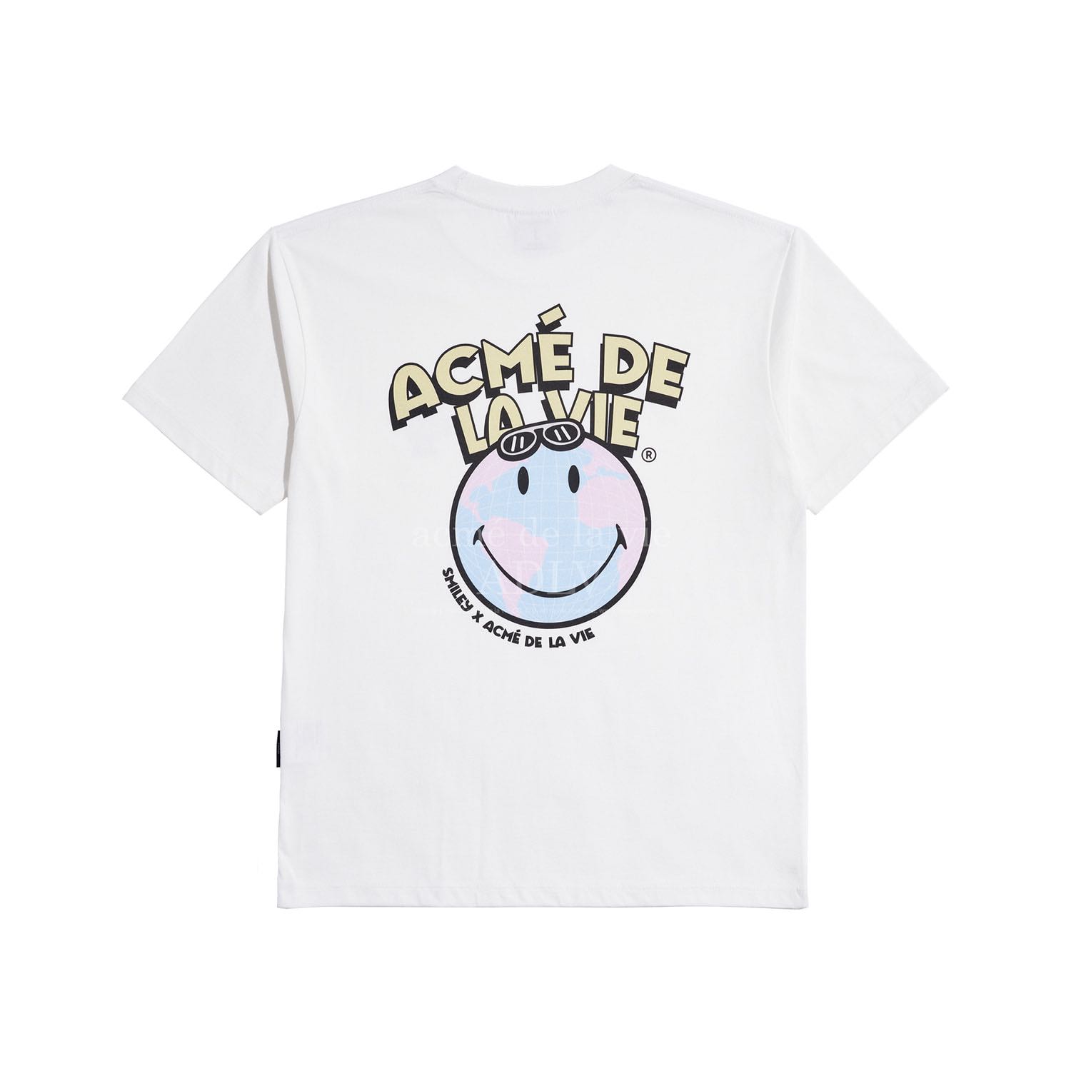 [PRE-ORDER] ADLV X Smiley® GLOBE ARTWORK SHORT SLEEVE T-SHIRT | LINE ...