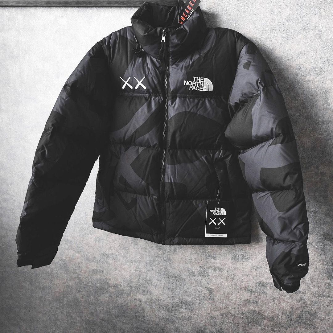 XS】THE NORTH FACE KAWS XX NUPTSE JACKET - ダウンジャケット