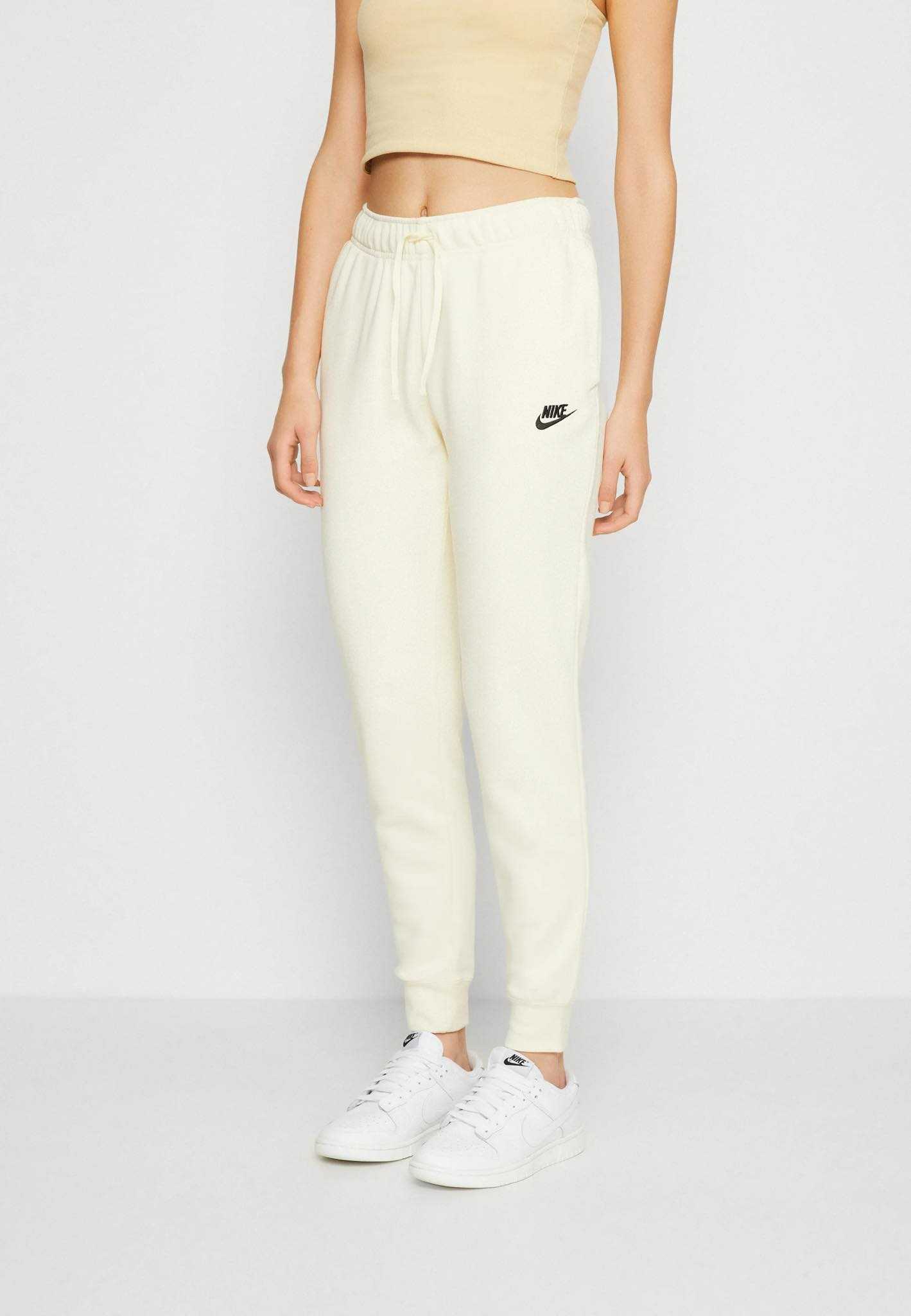 Nike online joggers tight