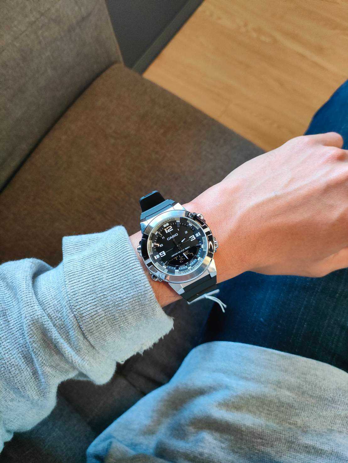 Casio amw 870 deals
