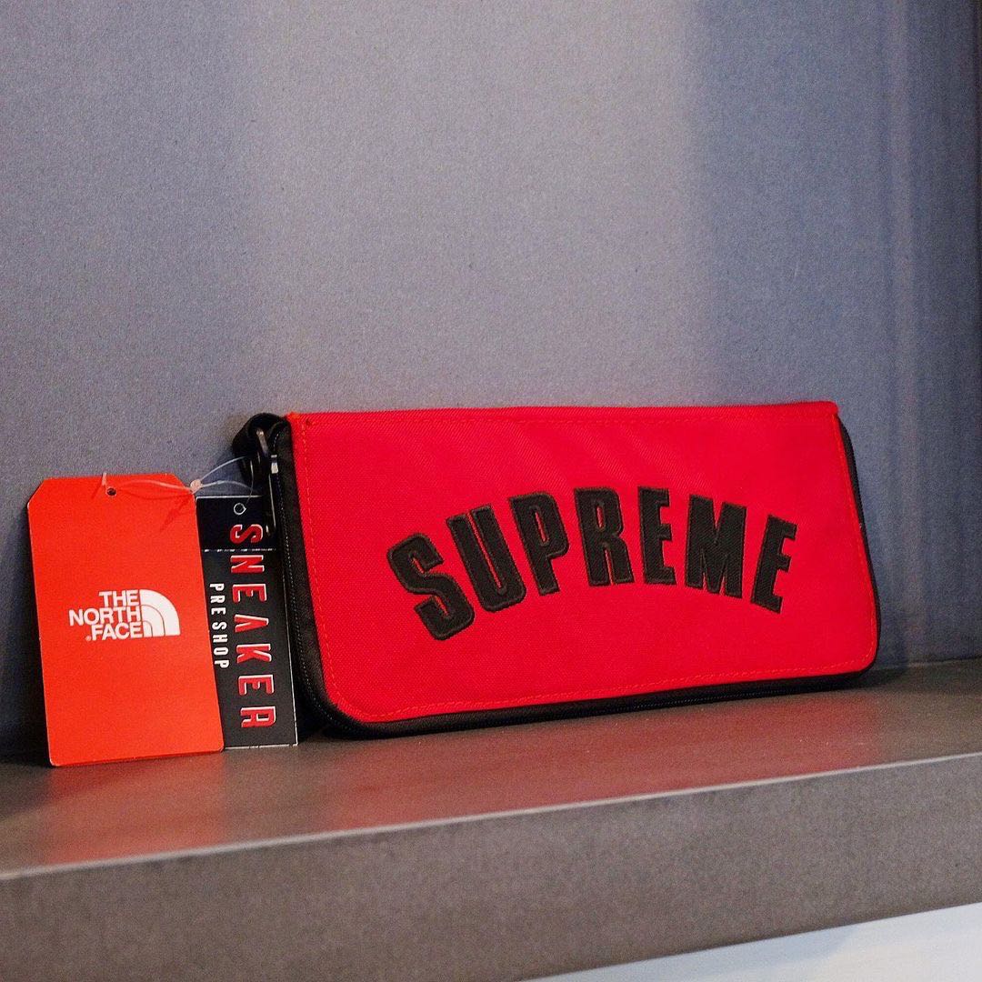 Supreme x tnf organizer shop