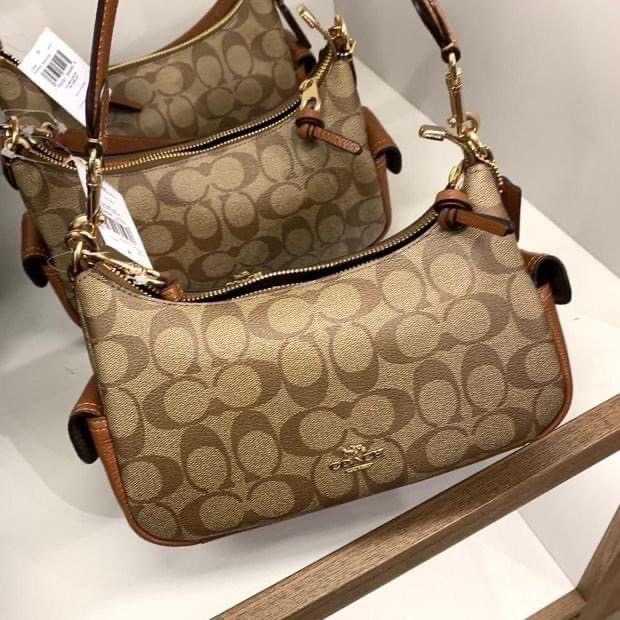 Coach Pennie Shoulder Bag 25 in Signature Canvas