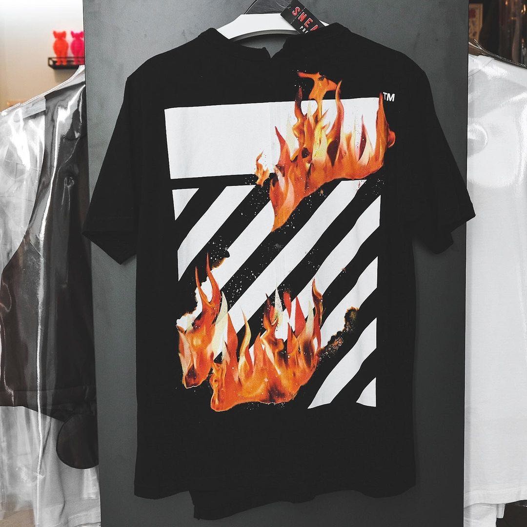 Off White Diagonal Fire Spliced Hands Tee Black LINE SHOPPING