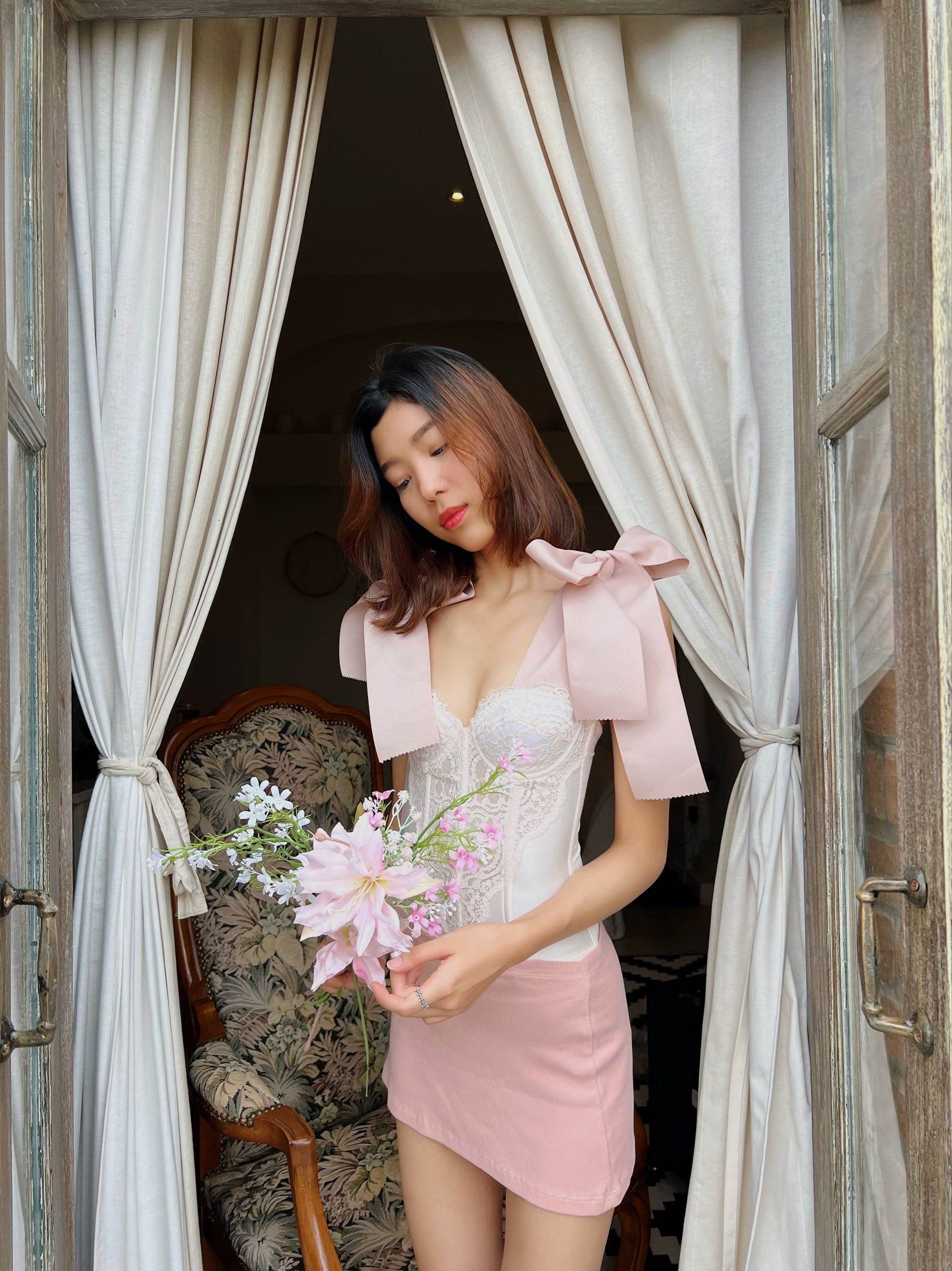 Eggie online rose dress