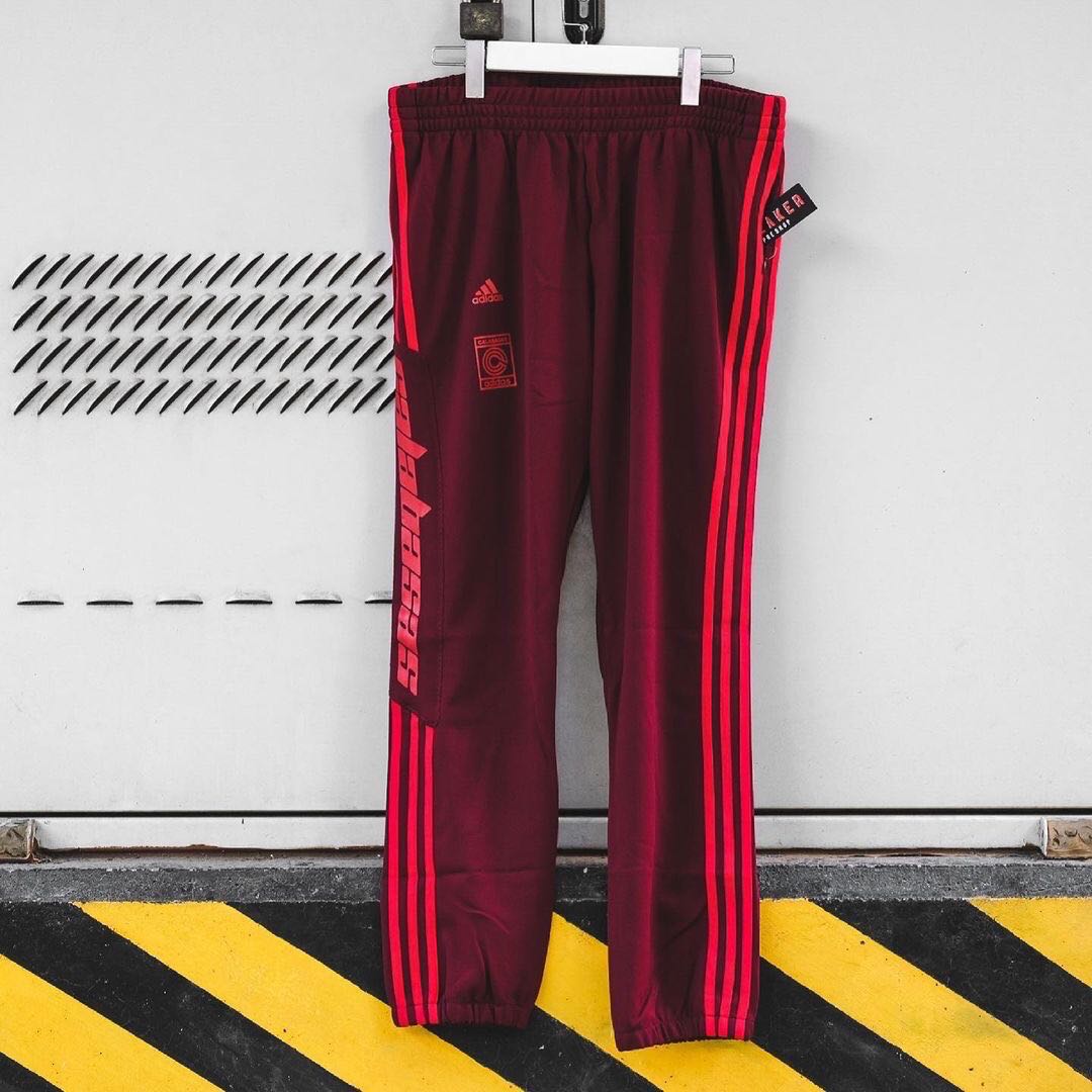 Puede ser calculado mármol refugiados Adidas Yeezy Calabasas Maroon Track Pant | LINE SHOPPING