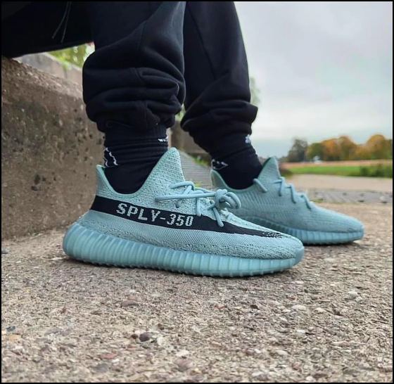 Adidas yeezy boost 350 v2 on line 2025