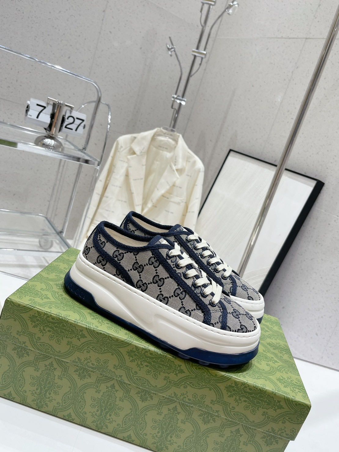 Gucci LINE SHOPPING
