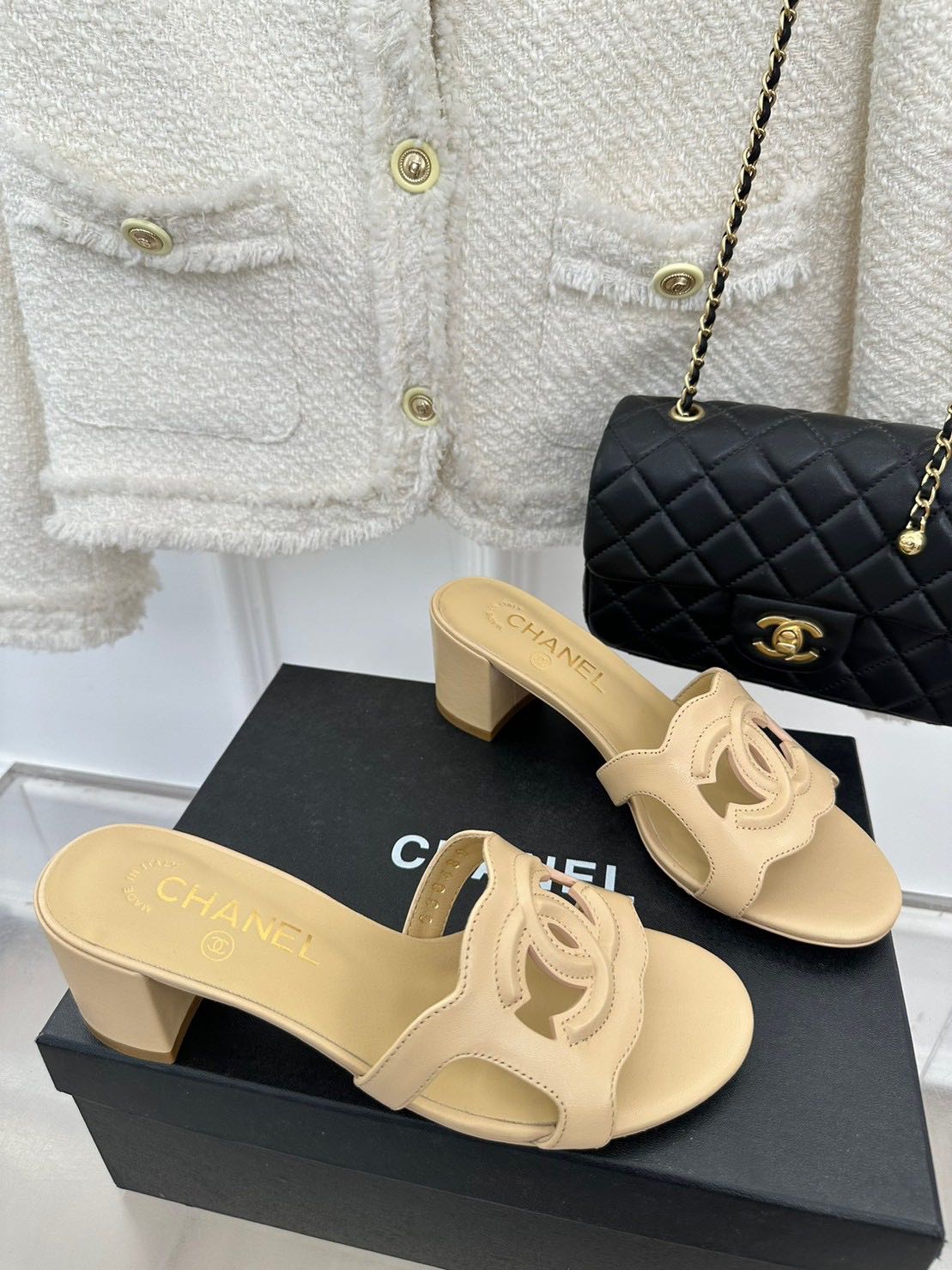 Nude chanel shop slides