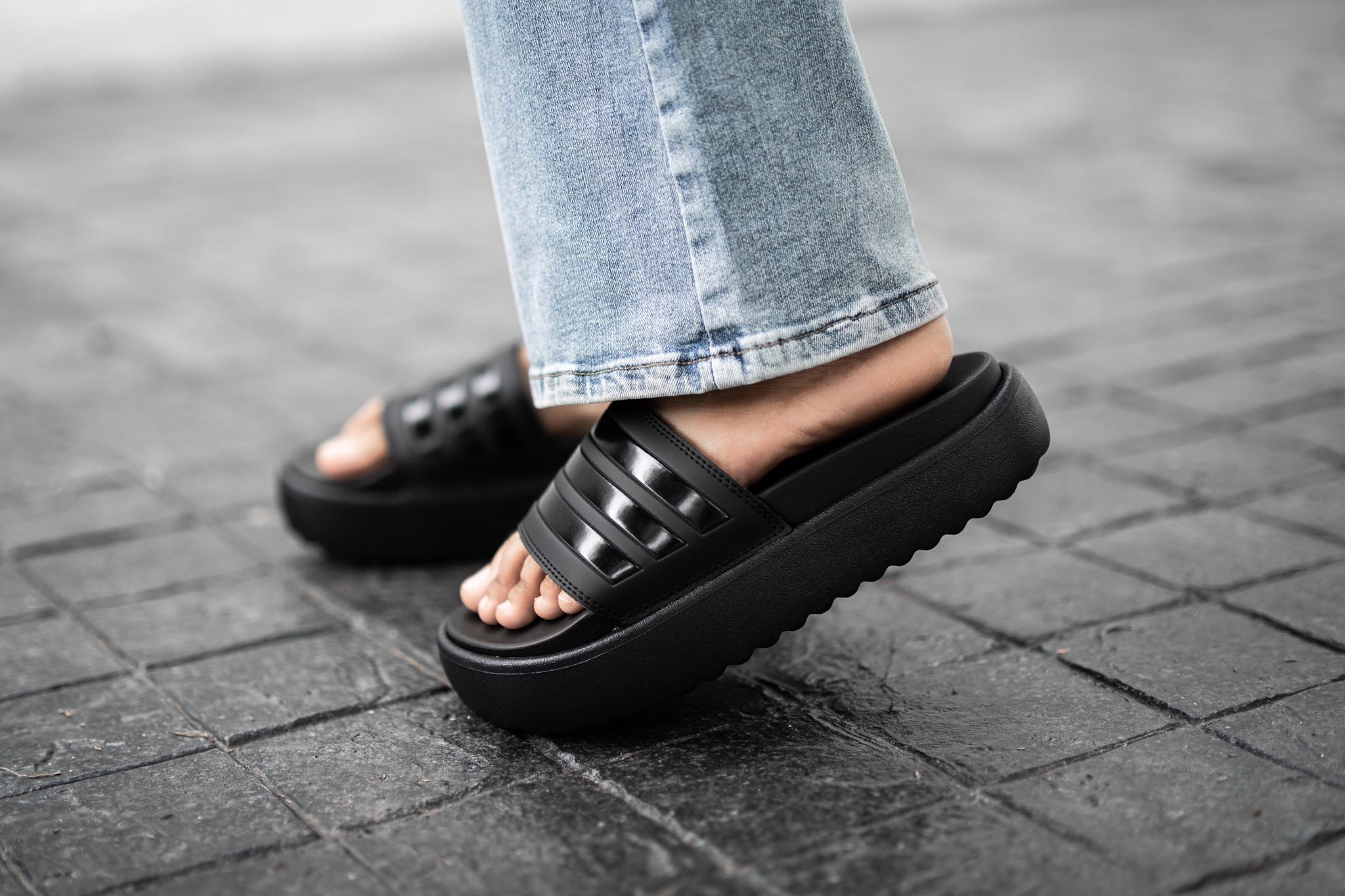 Adidas platform slides hot sale