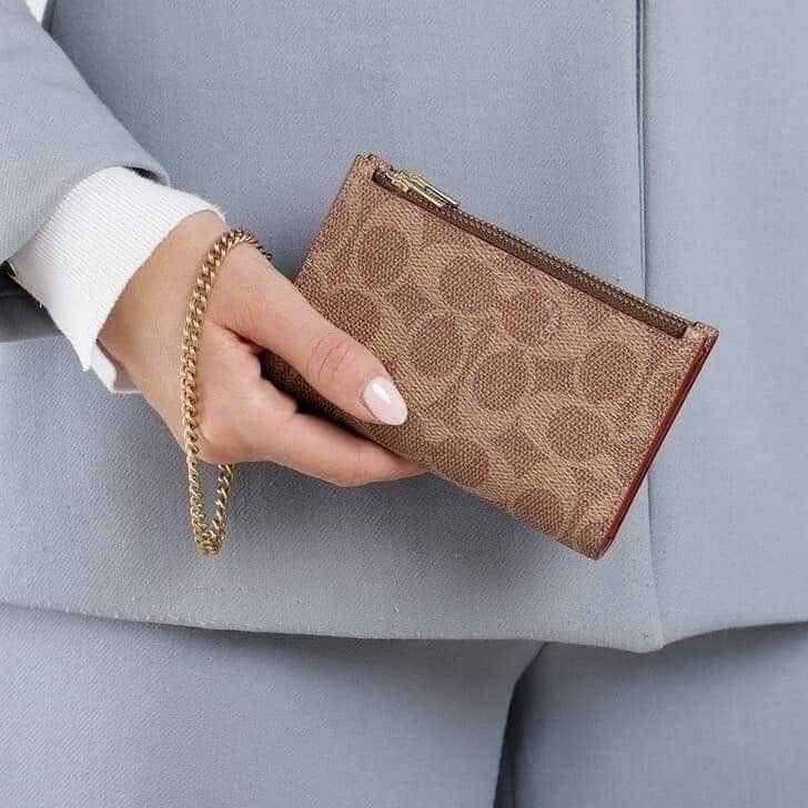 Coach zip chain card case clearance