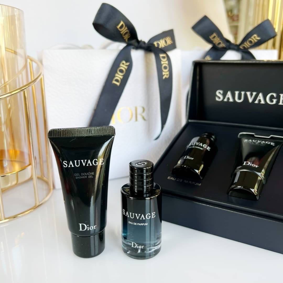 Sauvage dior discount womens
