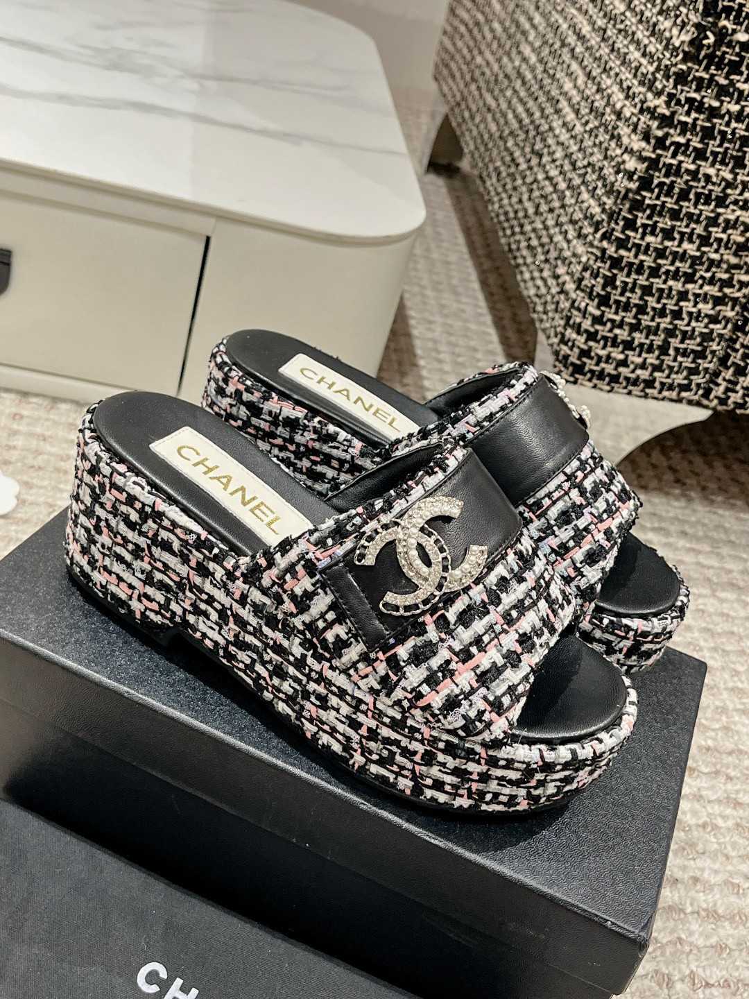 Chanel on sale house slippers