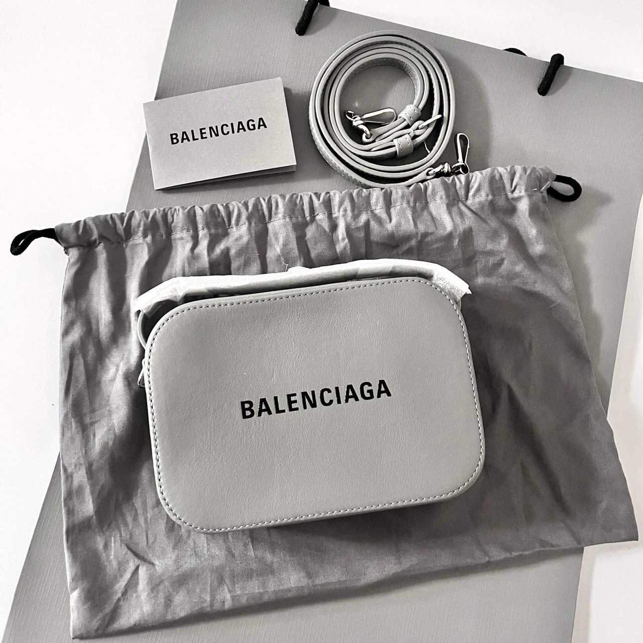 Balenciaga Everyday Xs Camera Bag - Black