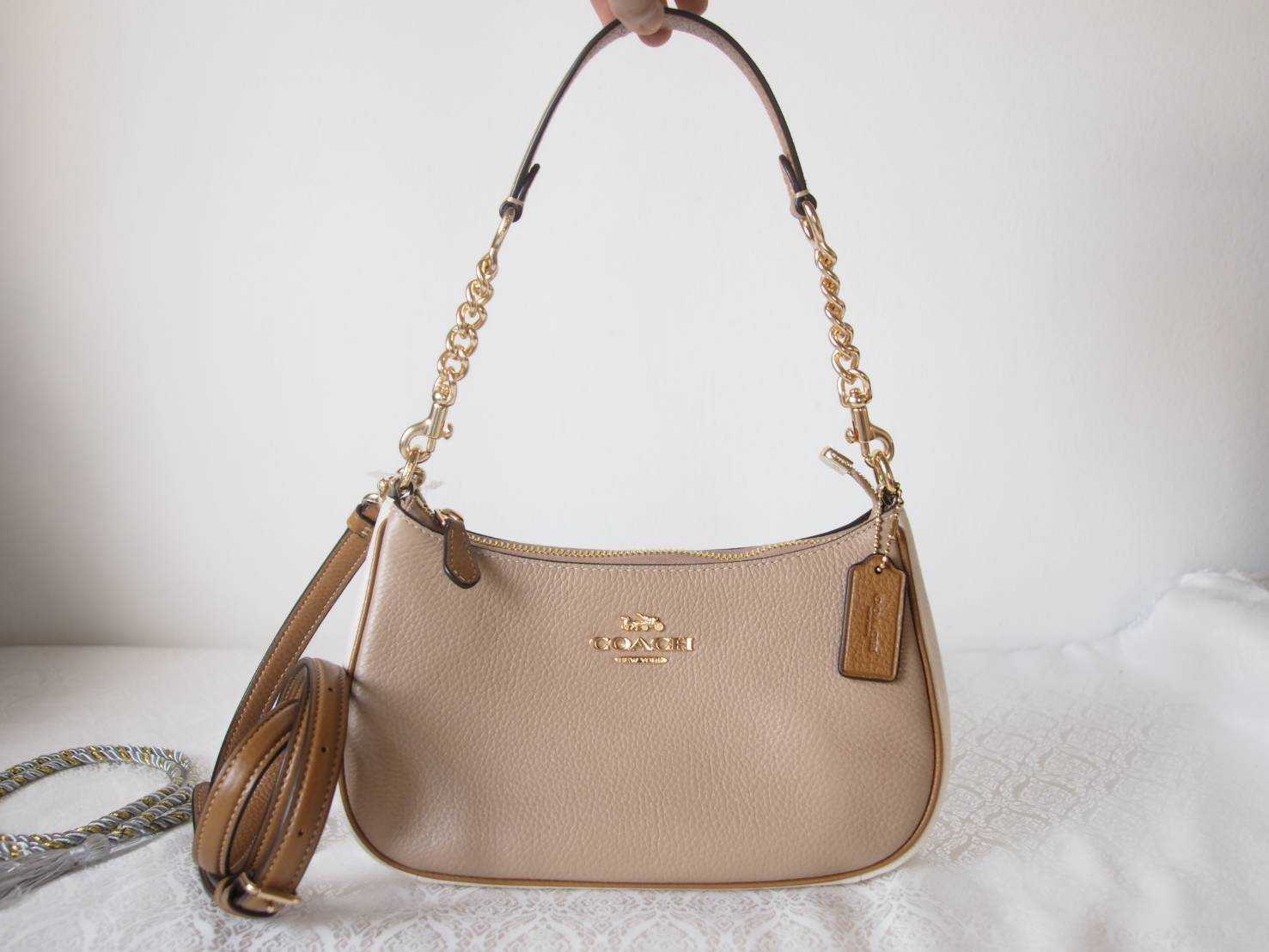 กระเป๋าสะพาย Coach Teri Shoulder Bag CA173 LINE SHOPPING