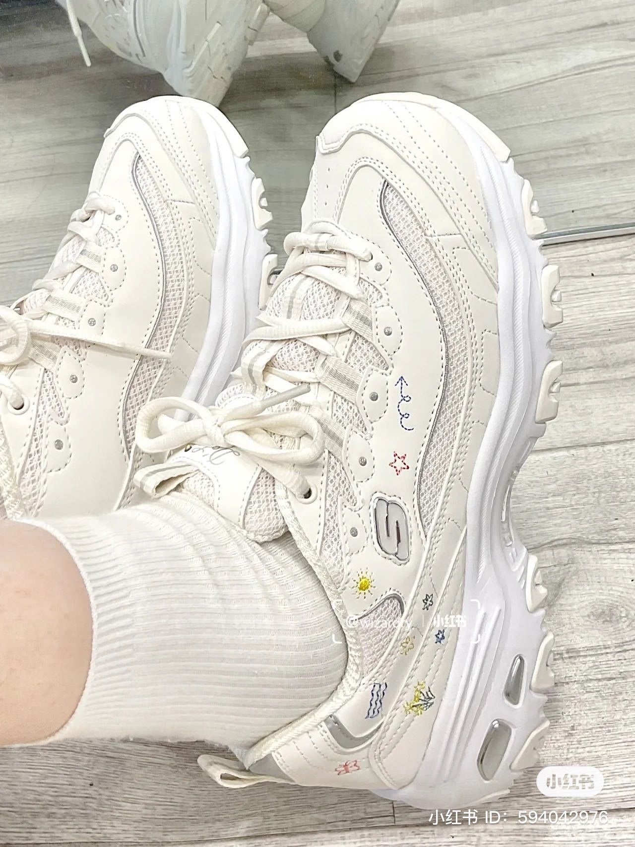 skechers LINE SHOPPING