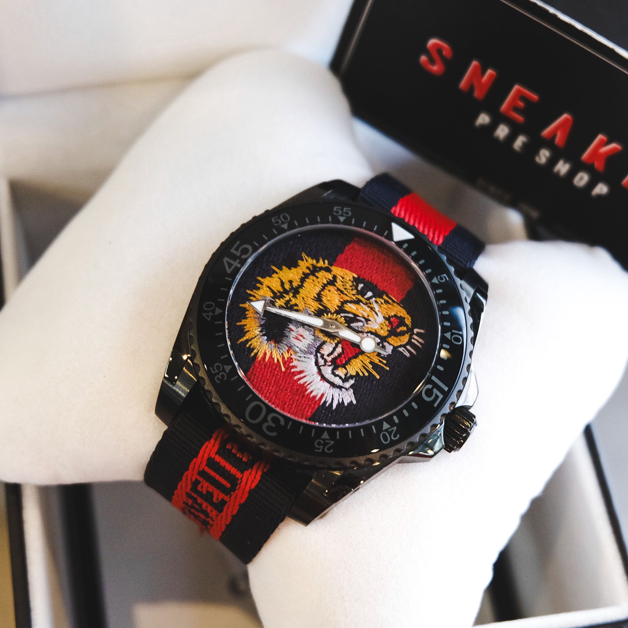 Gucci dive tiger on sale