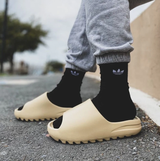 Adidas Yeezy Slide Bone FZ5897 LINE SHOPPING