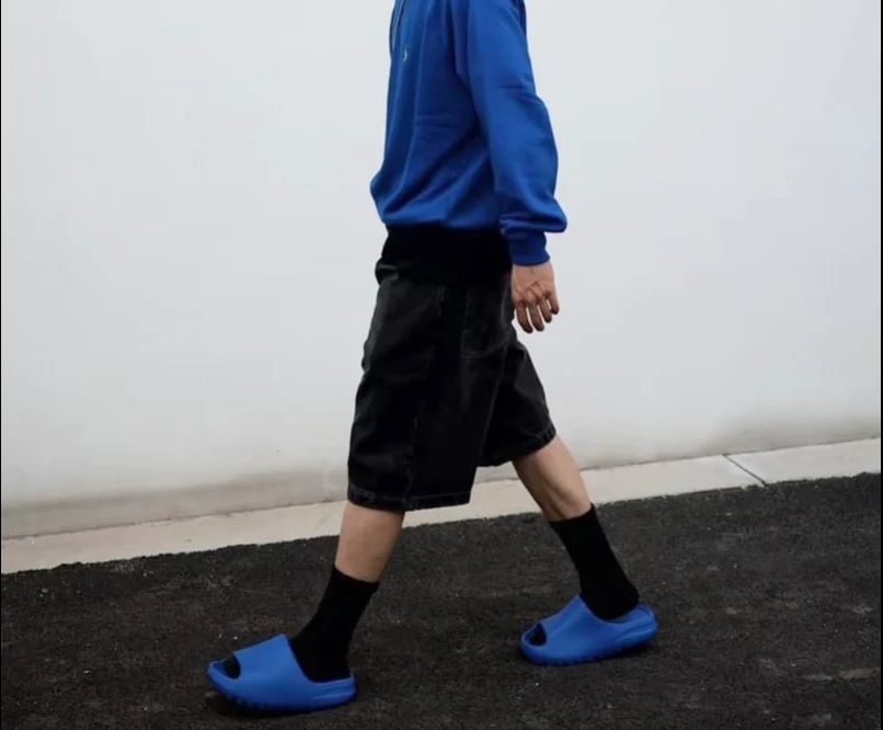 adidas Yeezy Slide Azure (ID4133) | LINE SHOPPING