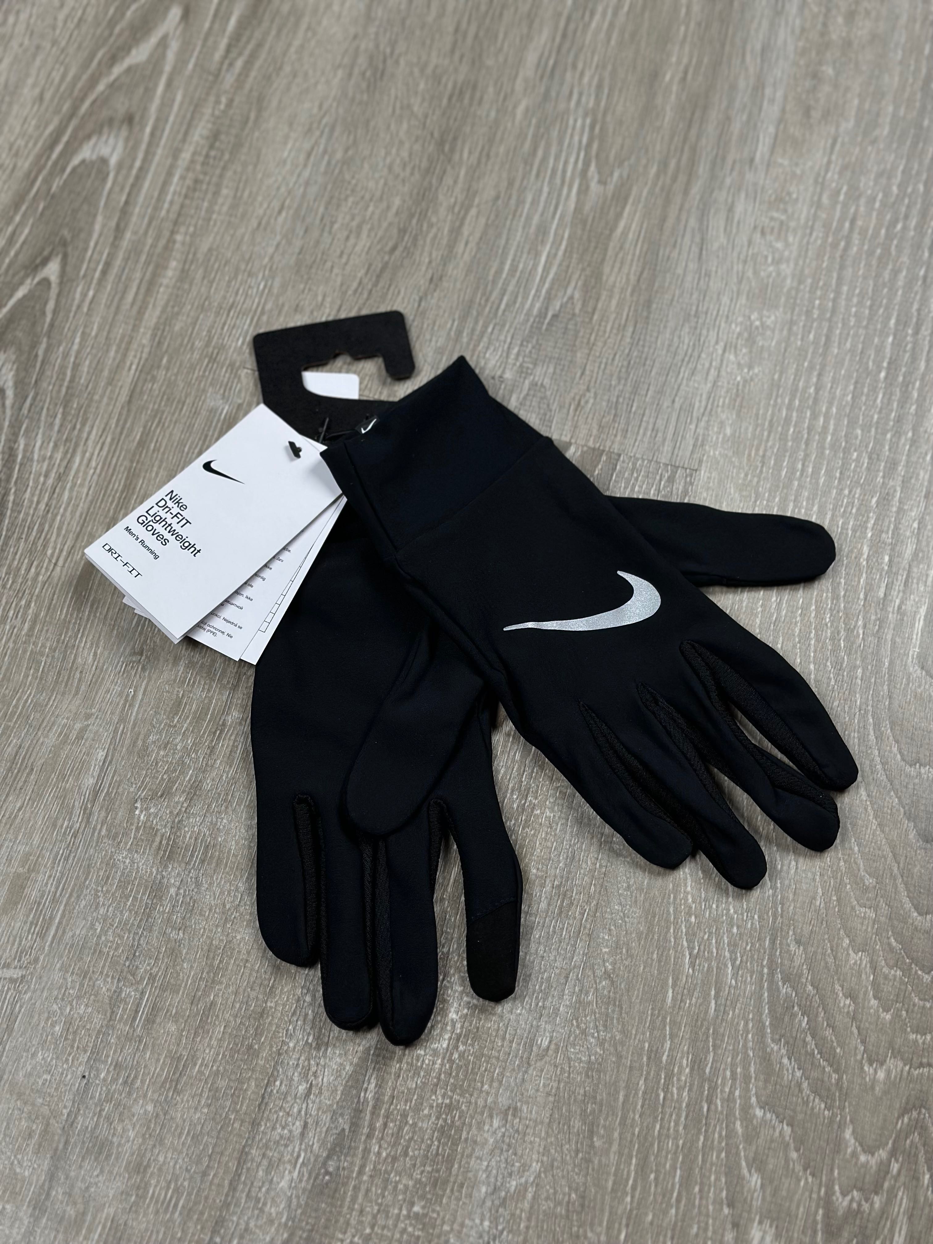 Nike Reflective Glove LINE SHOPPING