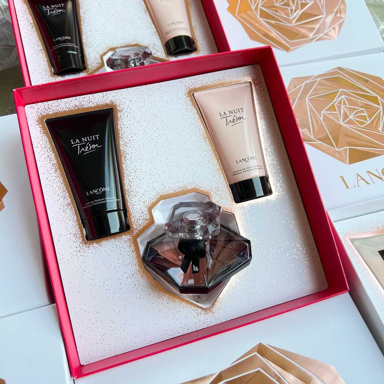 Lancome tresor perfume gift set hot sale